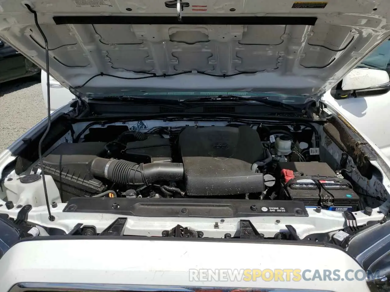 11 Photograph of a damaged car 3TMAZ5CN0KM100131 TOYOTA TACOMA 2019