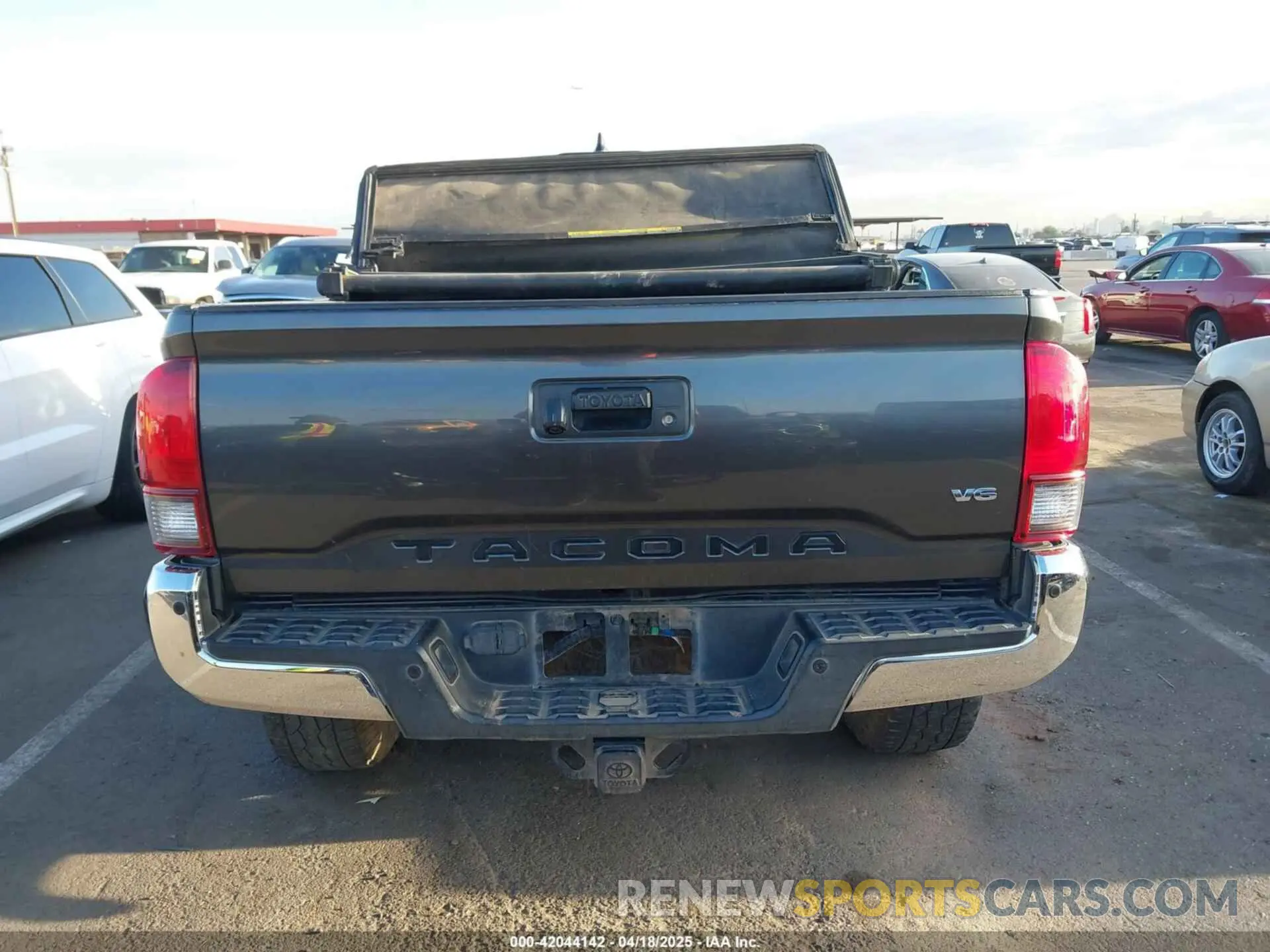16 Photograph of a damaged car 3TMAZ5CN0KM104096 TOYOTA TACOMA 2019