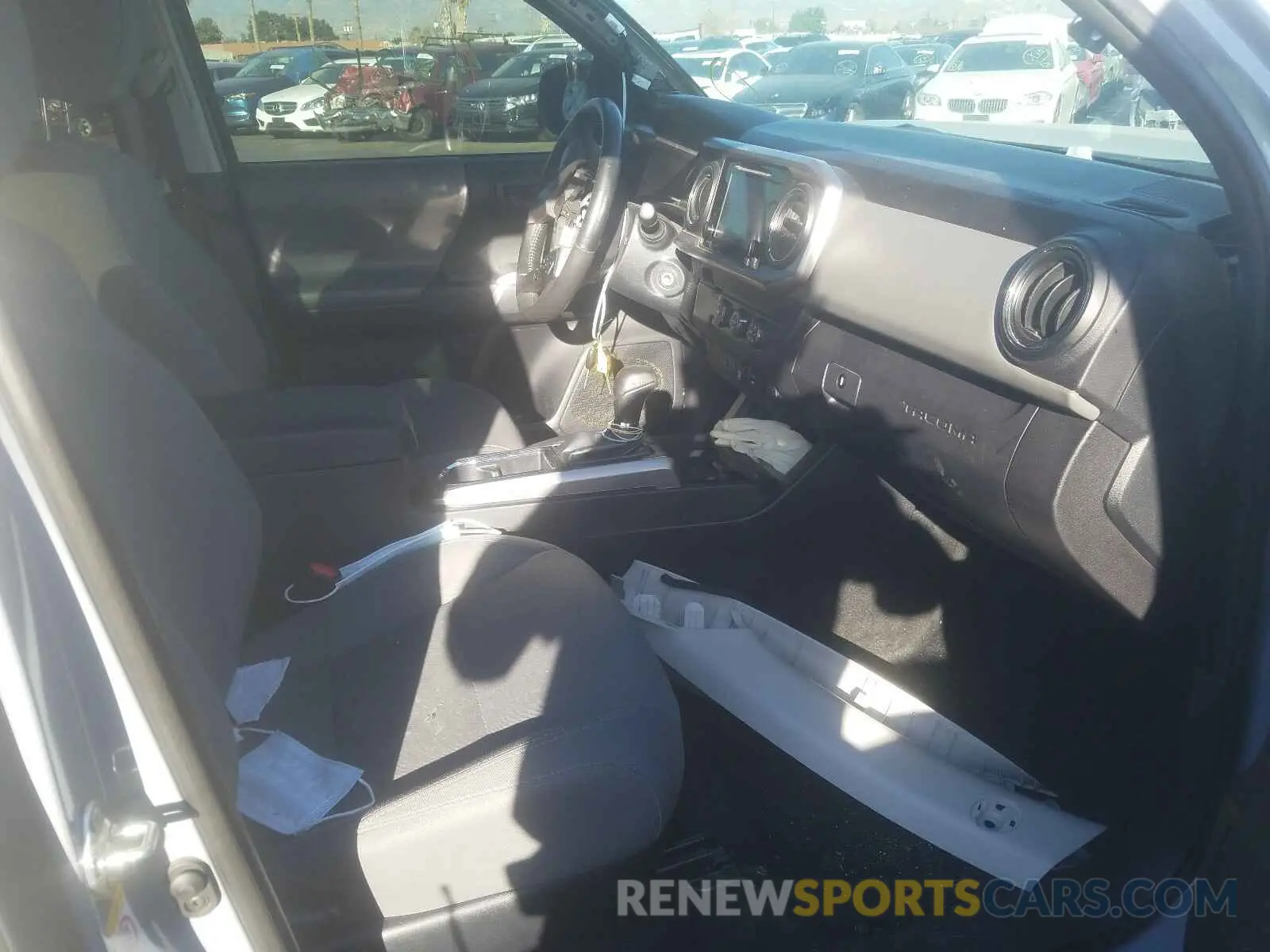 5 Photograph of a damaged car 3TMAZ5CN0KM111243 TOYOTA TACOMA 2019