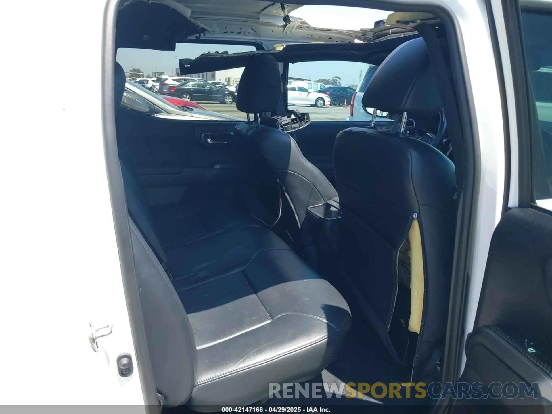 8 Photograph of a damaged car 3TMAZ5CN1KM096770 TOYOTA TACOMA 2019