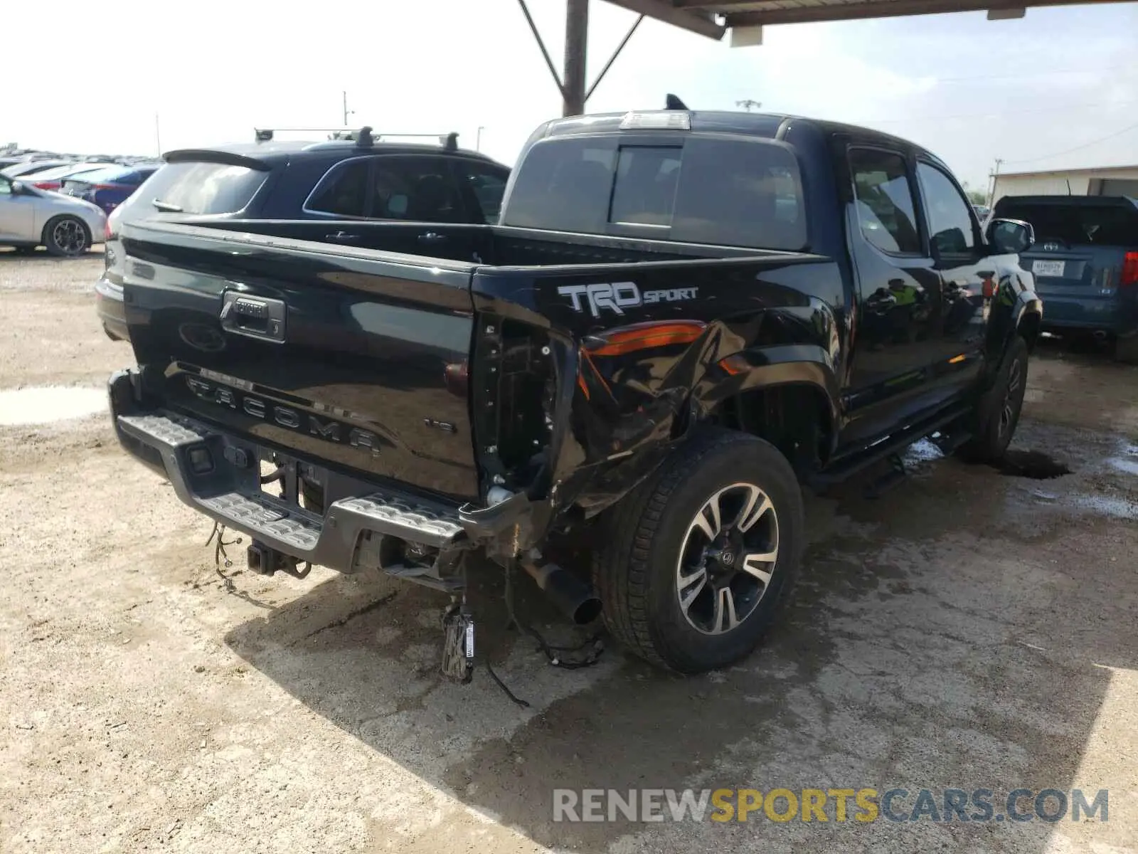 4 Photograph of a damaged car 3TMAZ5CN1KM101756 TOYOTA TACOMA 2019