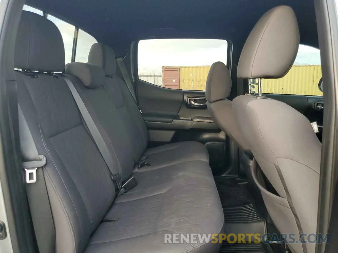10 Photograph of a damaged car 3TMAZ5CN1KM103006 TOYOTA TACOMA 2019