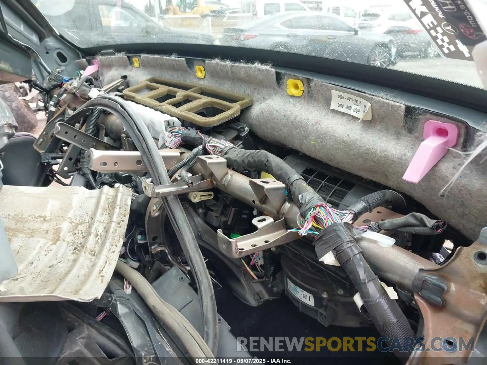 5 Photograph of a damaged car 3TMAZ5CN1KM108478 TOYOTA TACOMA 2019
