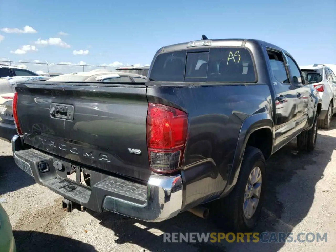4 Photograph of a damaged car 3TMAZ5CN1KM110361 TOYOTA TACOMA 2019