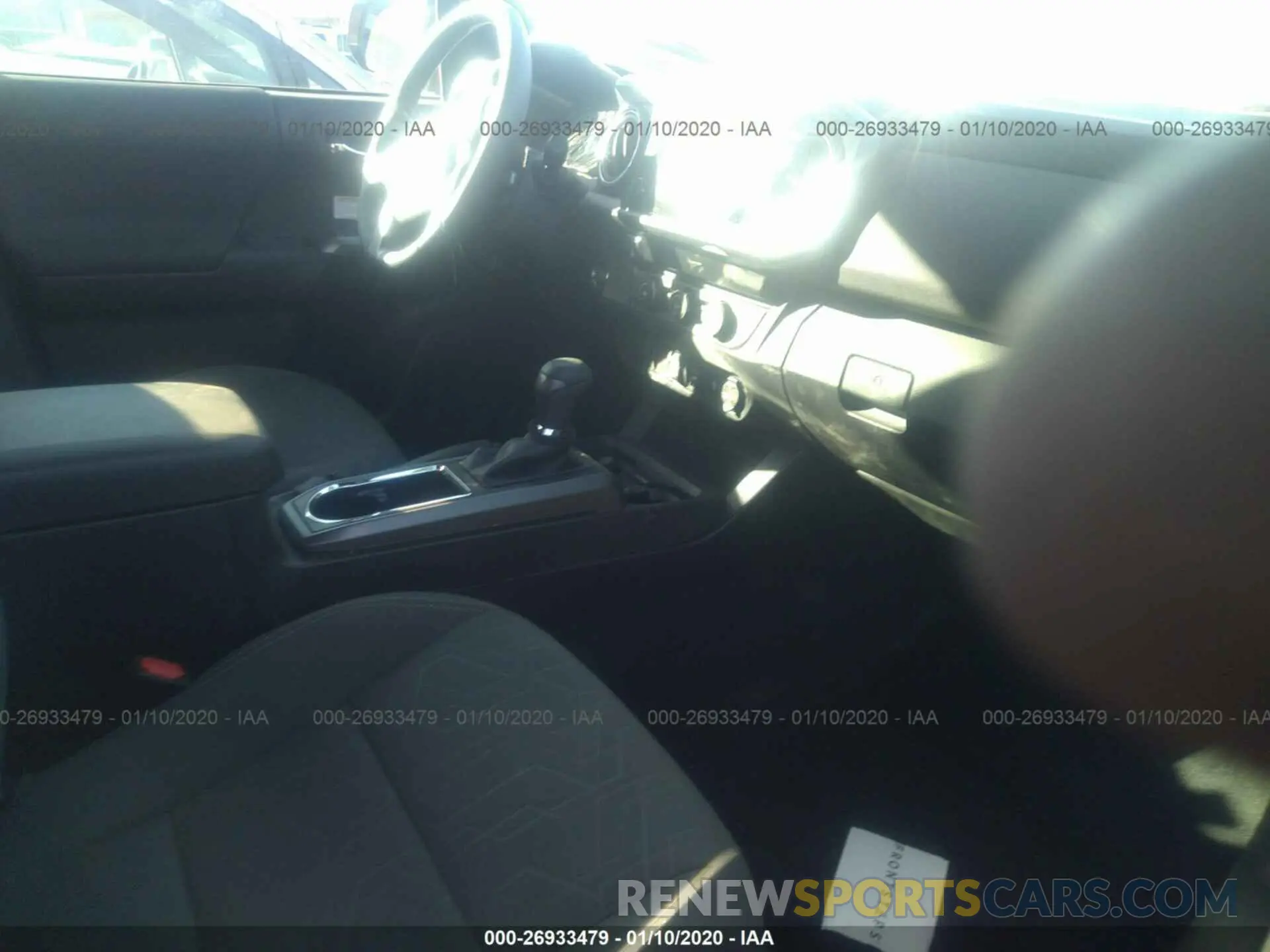 5 Photograph of a damaged car 3TMAZ5CN1KM113373 TOYOTA TACOMA 2019