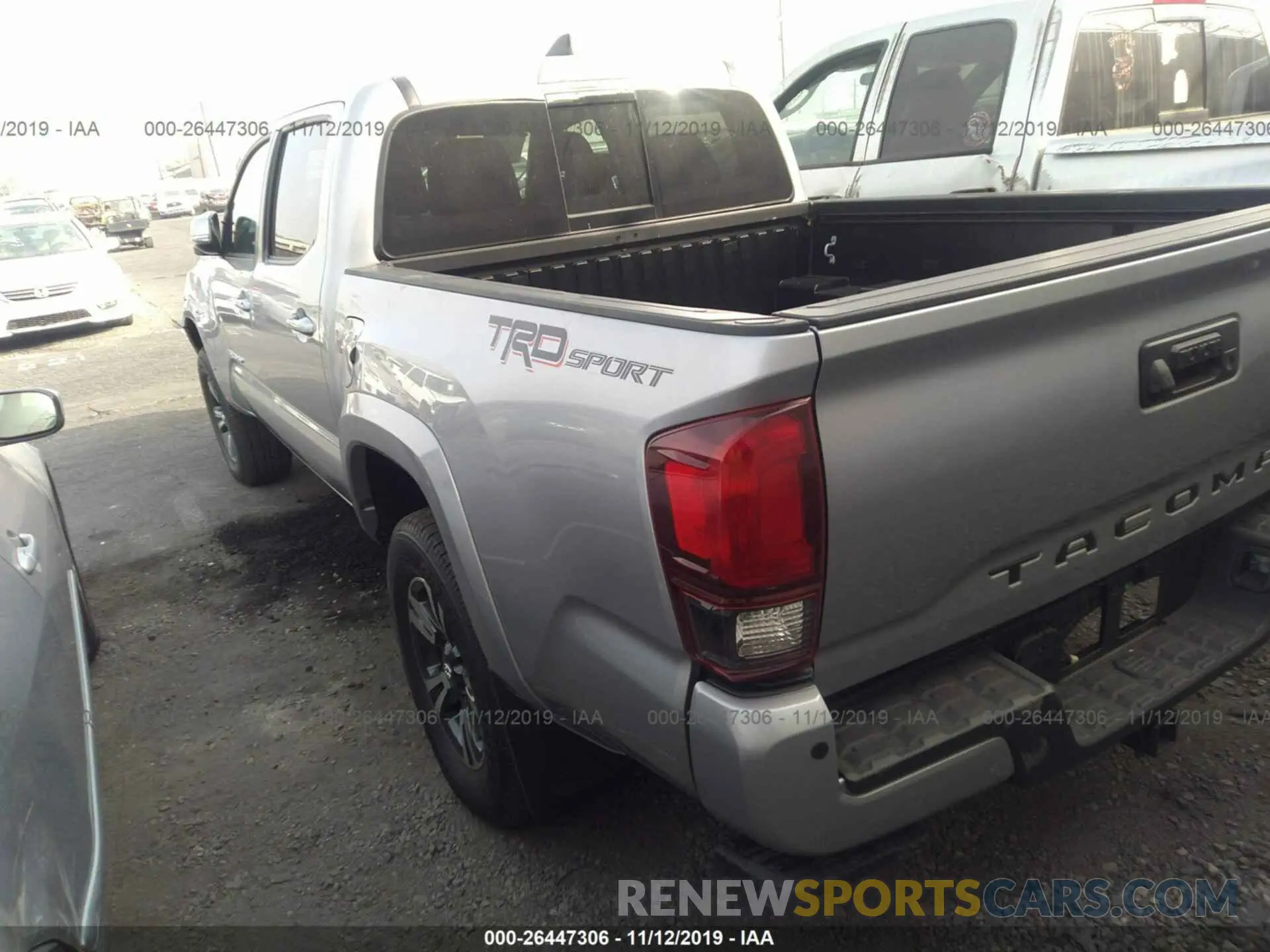 3 Photograph of a damaged car 3TMAZ5CN2KM080951 TOYOTA TACOMA 2019