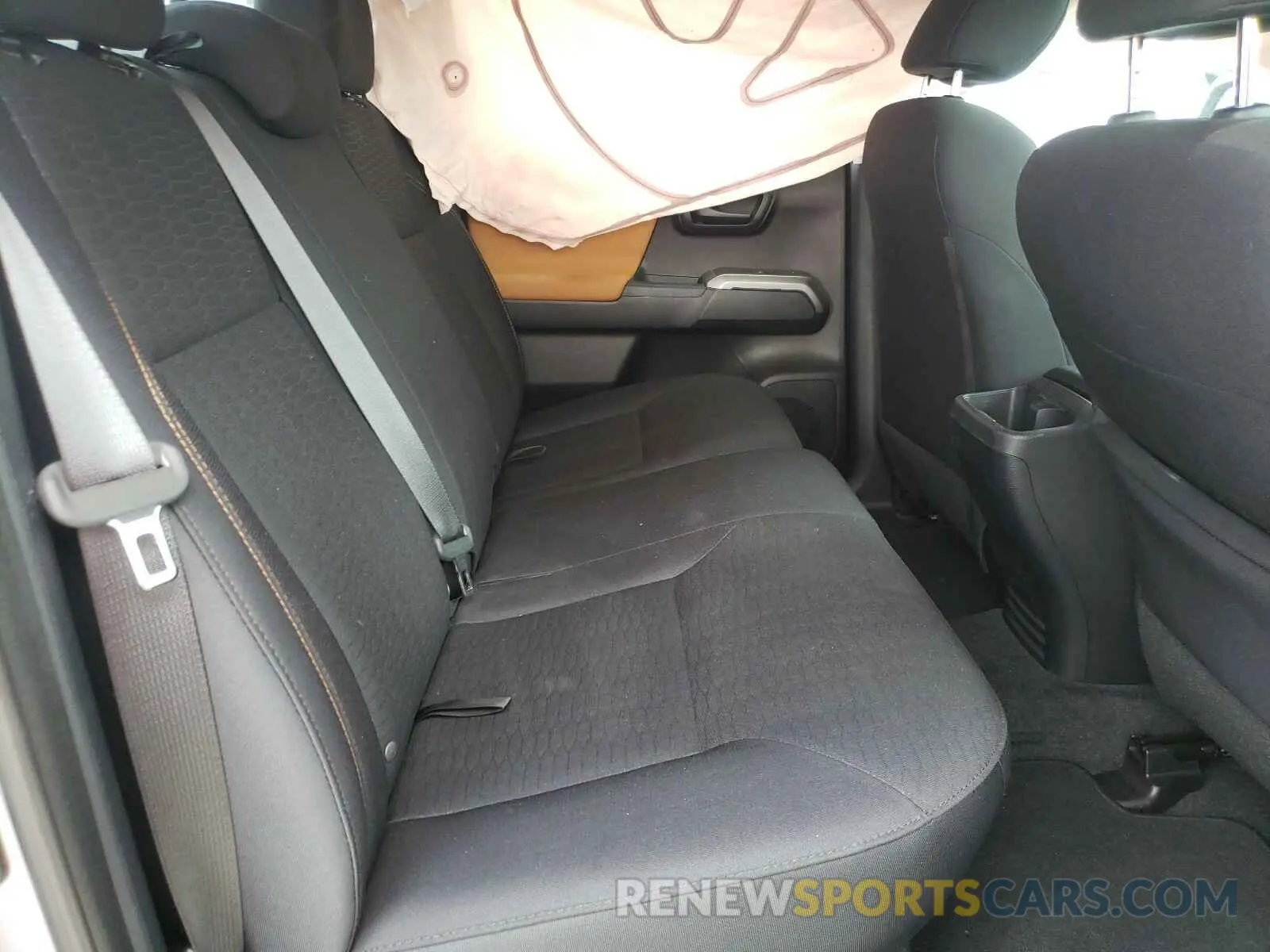 6 Photograph of a damaged car 3TMAZ5CN2KM084255 TOYOTA TACOMA 2019