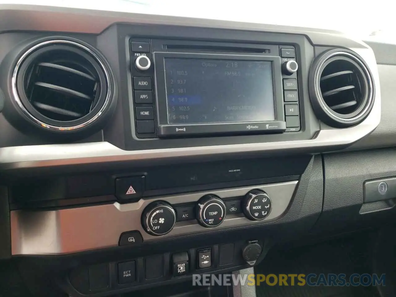 9 Photograph of a damaged car 3TMAZ5CN2KM090458 TOYOTA TACOMA 2019