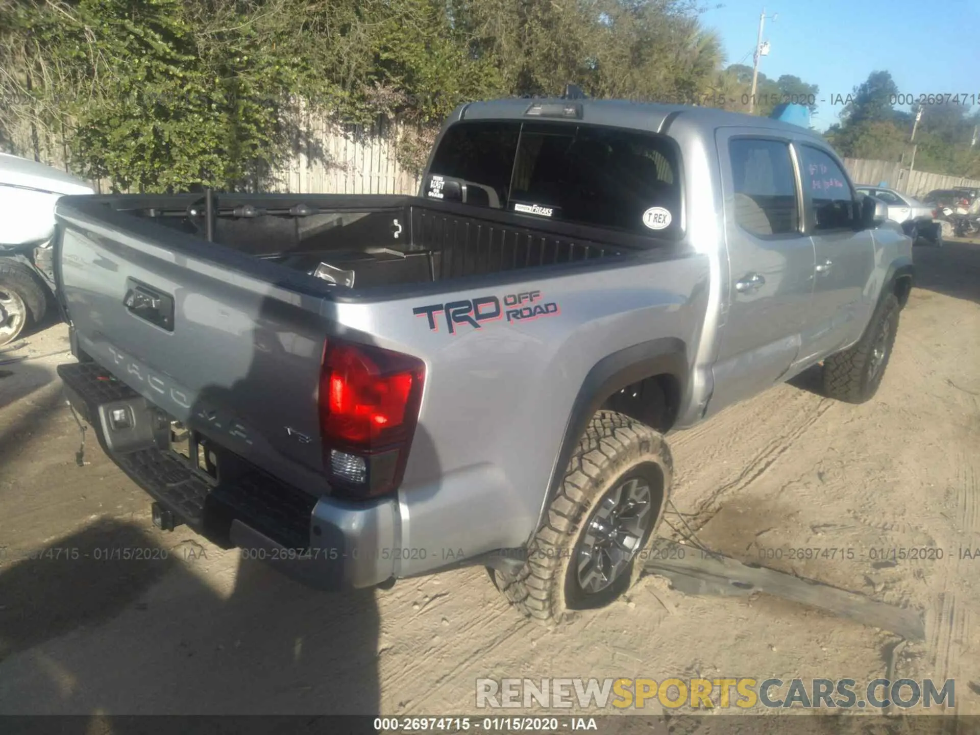 4 Photograph of a damaged car 3TMAZ5CN2KM101622 TOYOTA TACOMA 2019