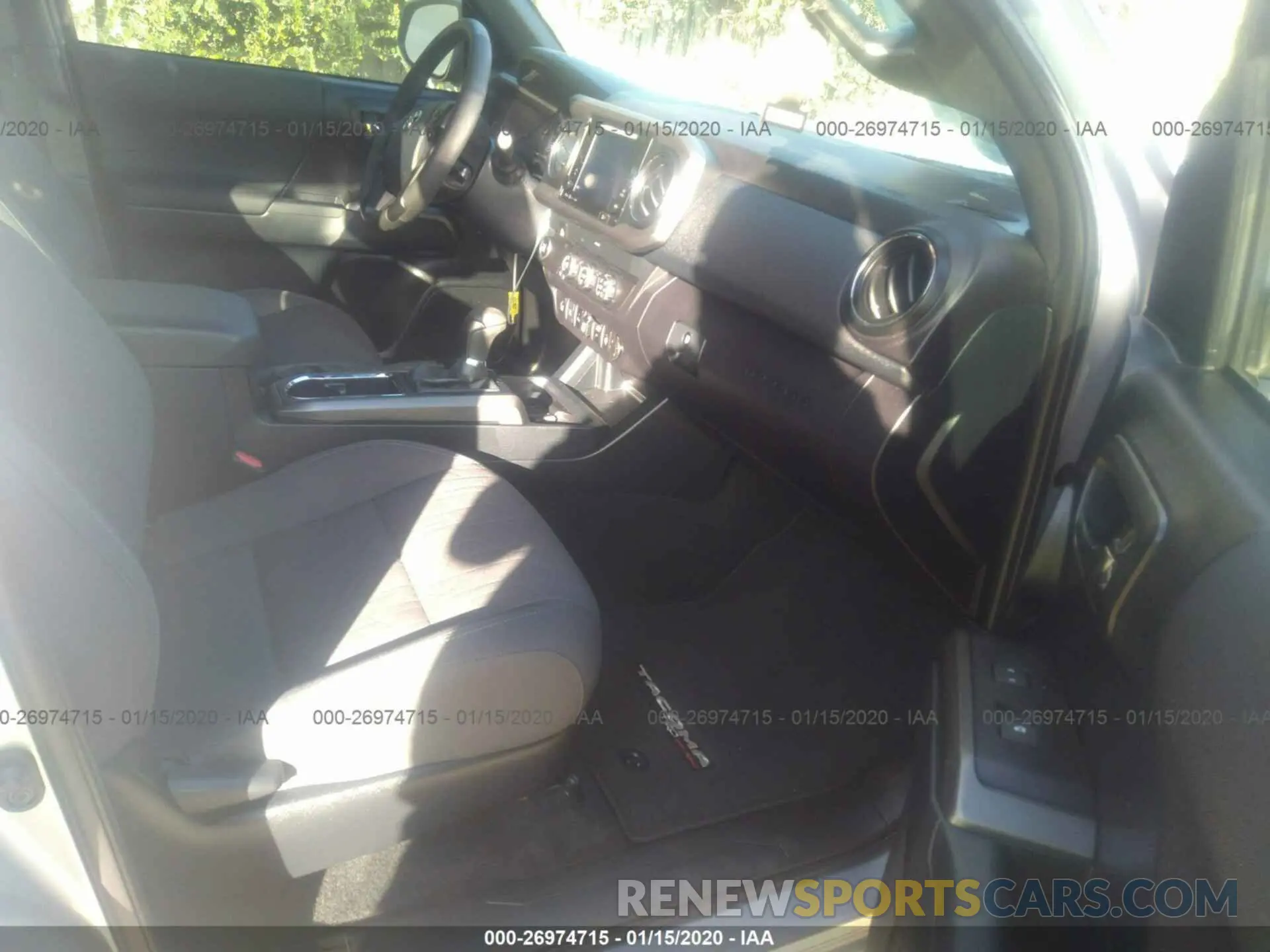 5 Photograph of a damaged car 3TMAZ5CN2KM101622 TOYOTA TACOMA 2019