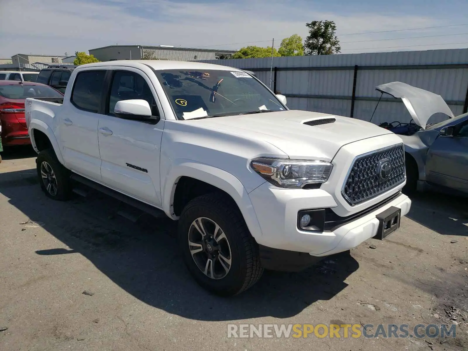 1 Photograph of a damaged car 3TMAZ5CN2KM105931 TOYOTA TACOMA 2019