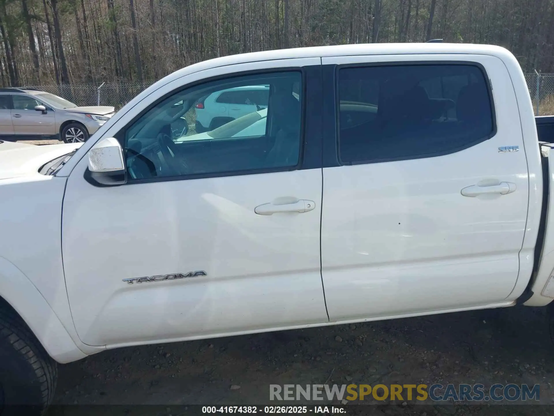 15 Photograph of a damaged car 3TMAZ5CN3KM086239 TOYOTA TACOMA 2019