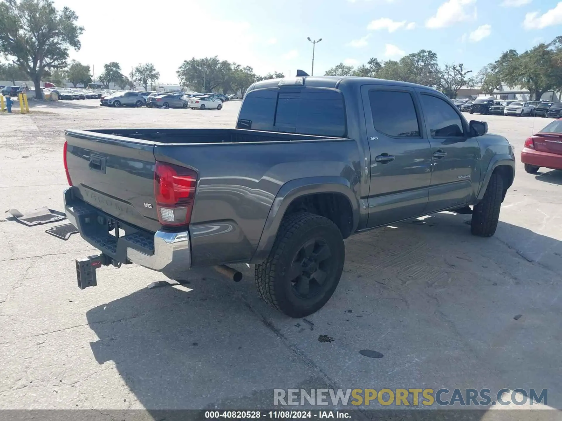 4 Photograph of a damaged car 3TMAZ5CN3KM097306 TOYOTA TACOMA 2019