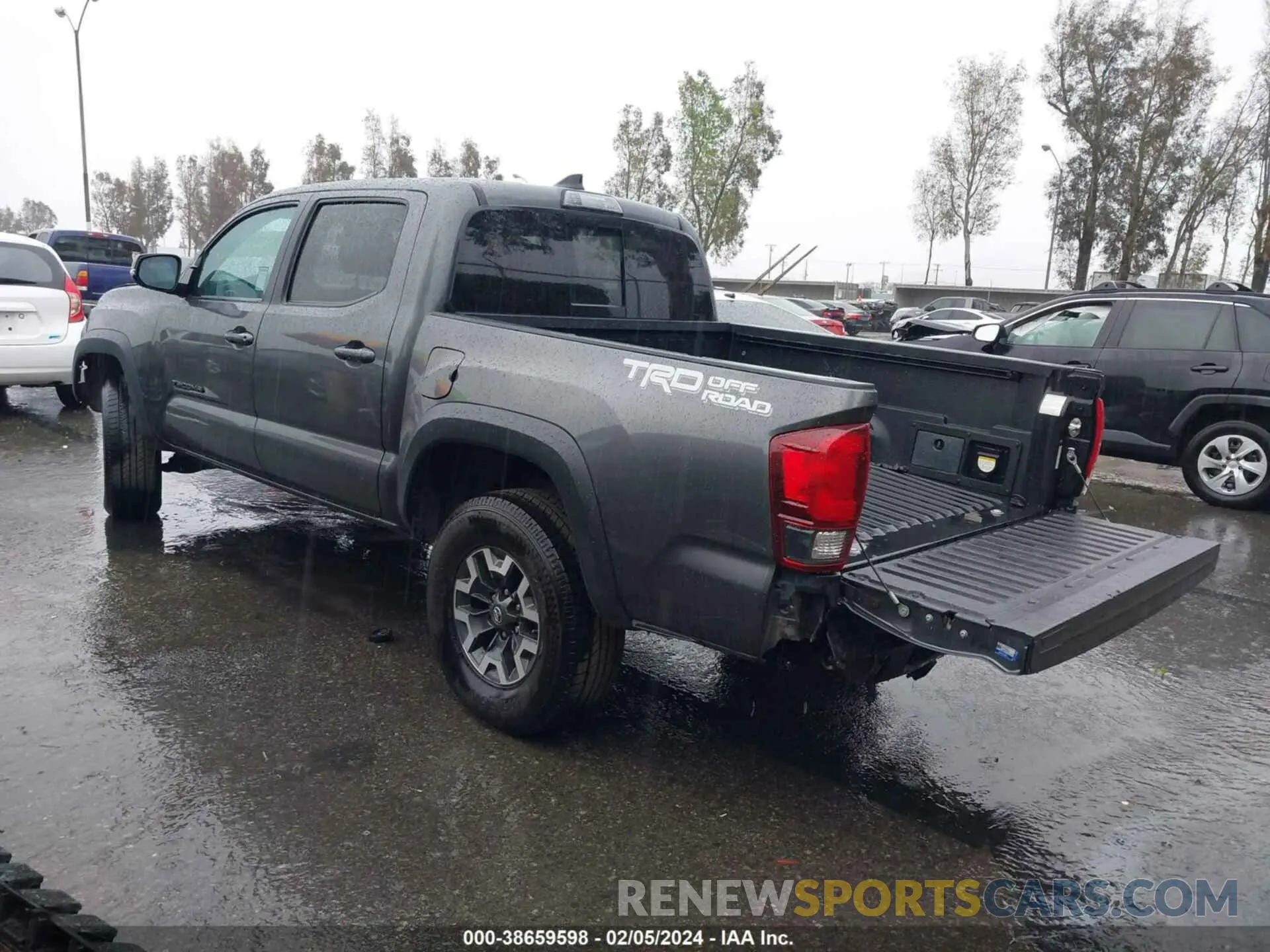 3 Photograph of a damaged car 3TMAZ5CN4KM097864 TOYOTA TACOMA 2019