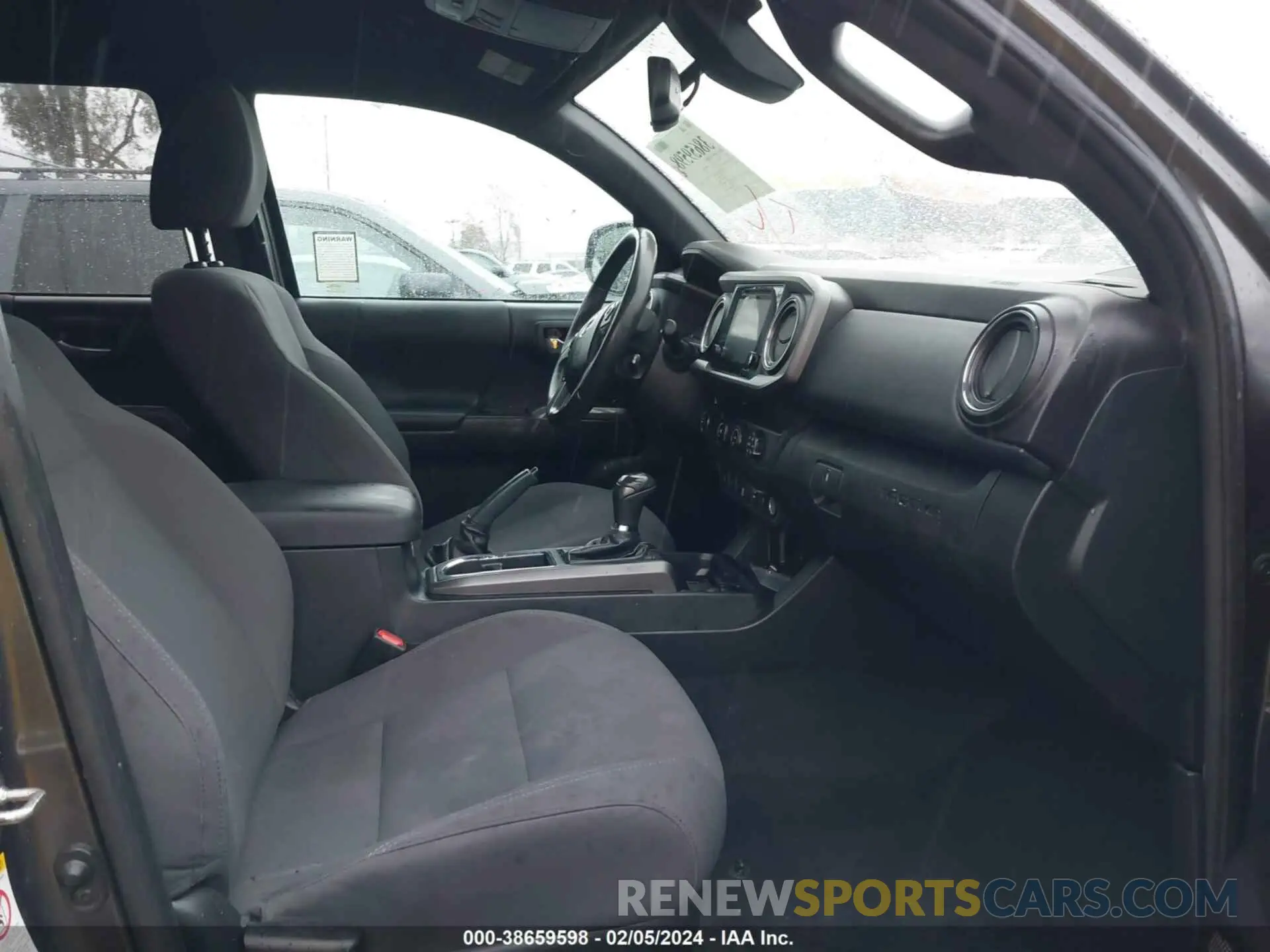 5 Photograph of a damaged car 3TMAZ5CN4KM097864 TOYOTA TACOMA 2019