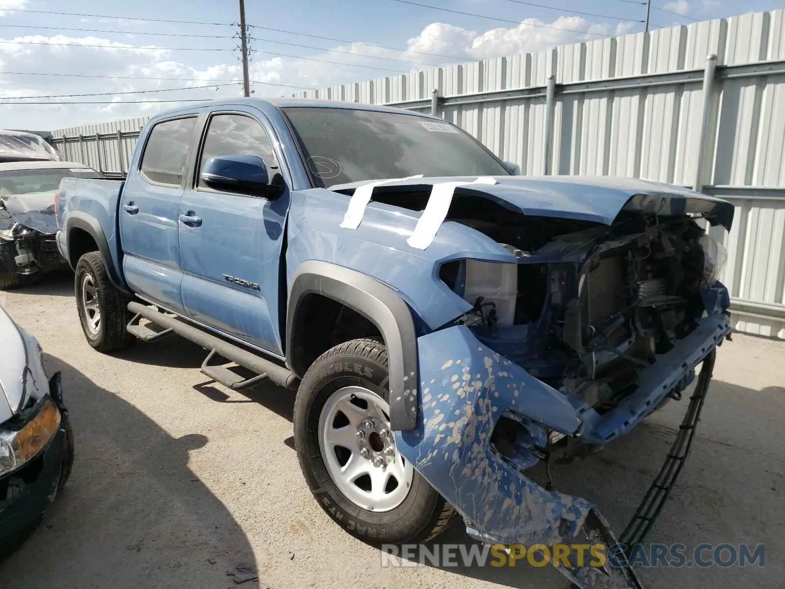 1 Photograph of a damaged car 3TMAZ5CN4KM107311 TOYOTA TACOMA 2019