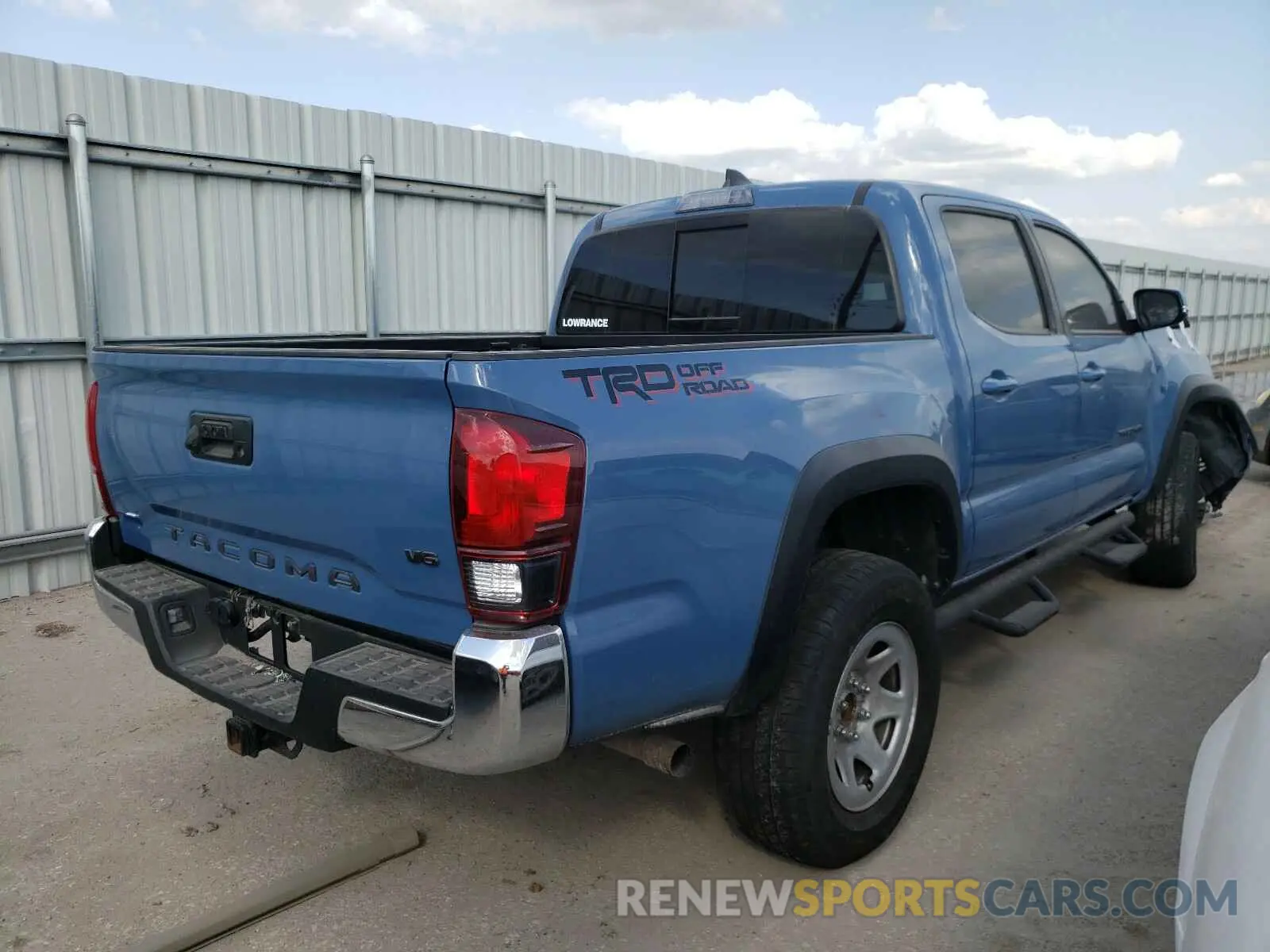 4 Photograph of a damaged car 3TMAZ5CN4KM107311 TOYOTA TACOMA 2019