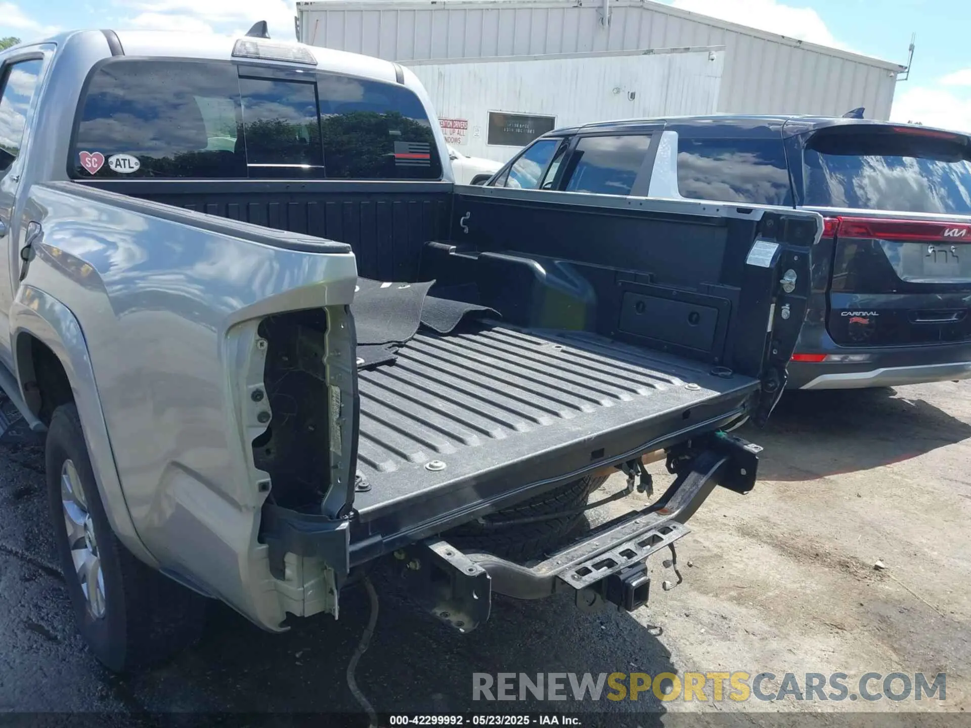 6 Фотография поврежденного автомобиля 3TMAZ5CN5KM081947 TOYOTA TACOMA 2019