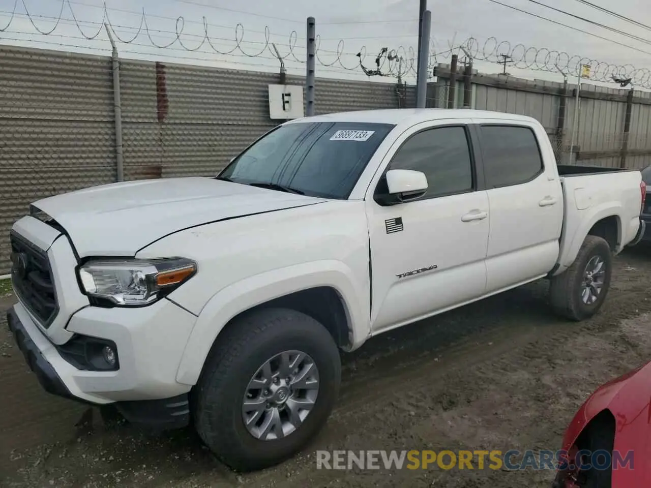 1 Photograph of a damaged car 3TMAZ5CN5KM089563 TOYOTA TACOMA 2019
