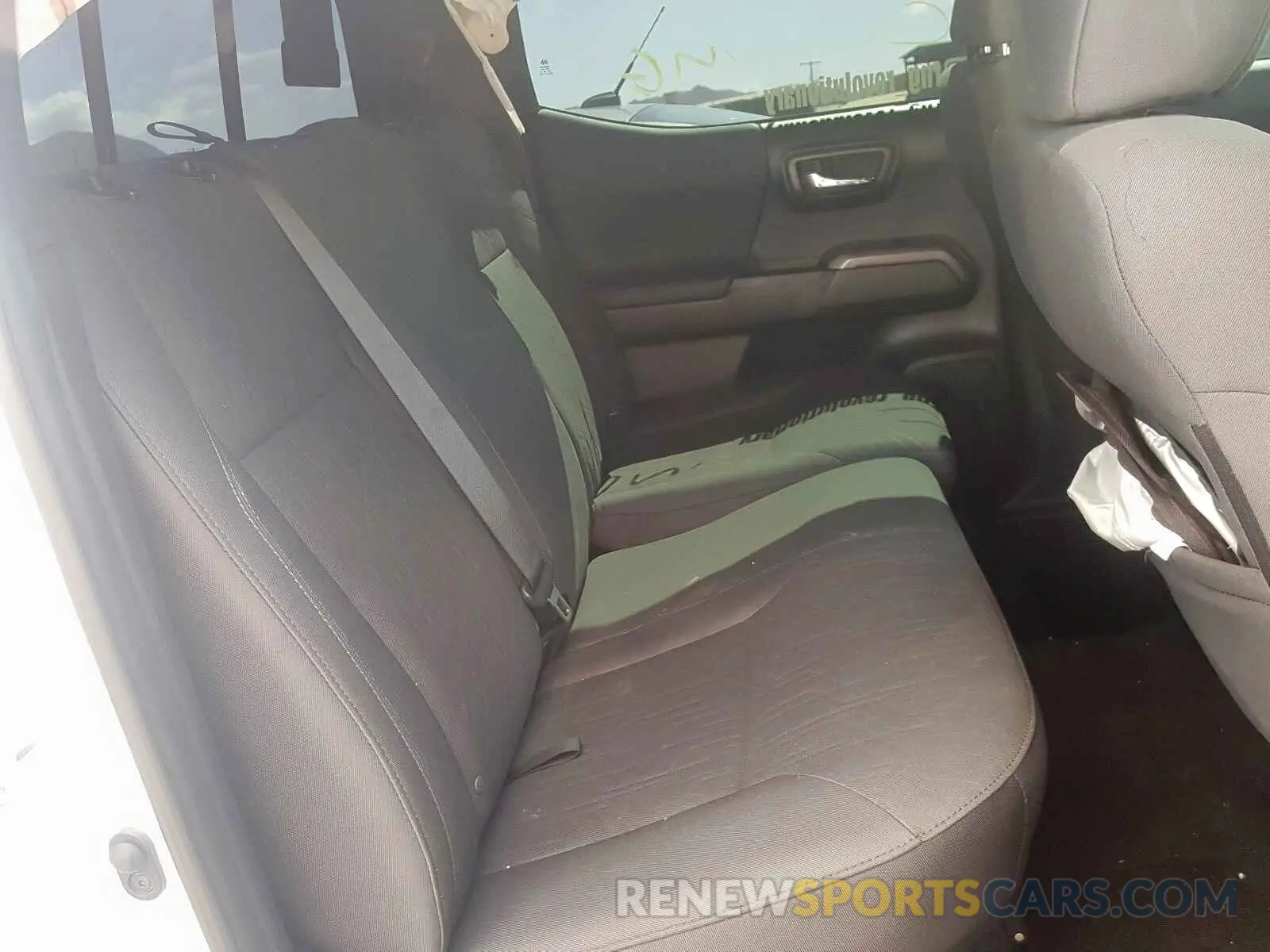 6 Photograph of a damaged car 3TMAZ5CN5KM090180 TOYOTA TACOMA 2019
