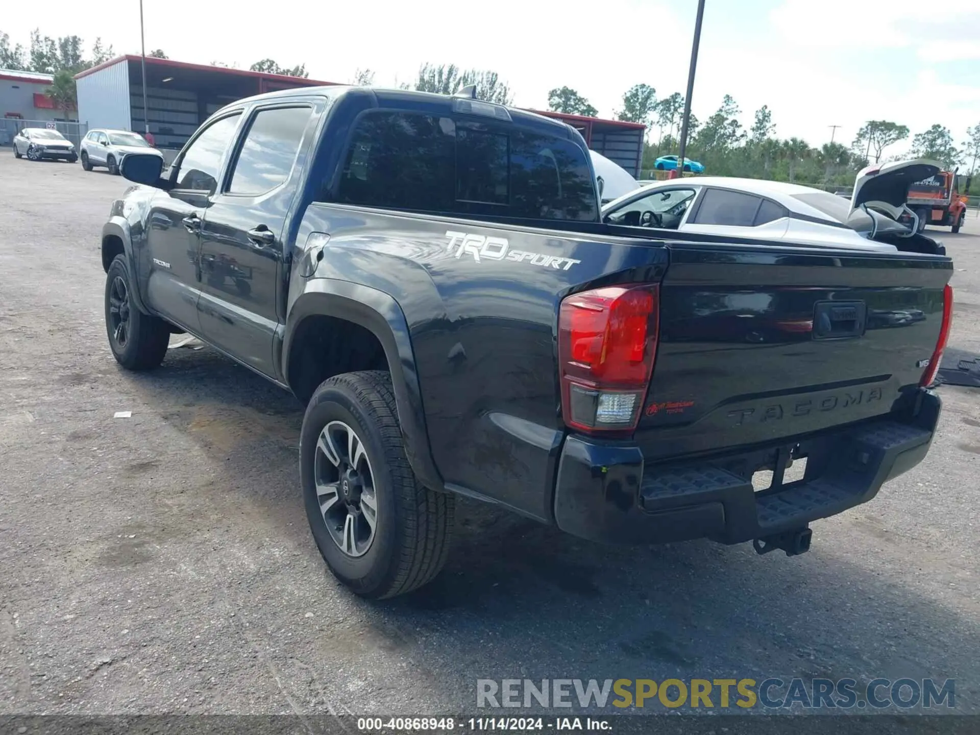 3 Фотография поврежденного автомобиля 3TMAZ5CN5KM094052 TOYOTA TACOMA 2019