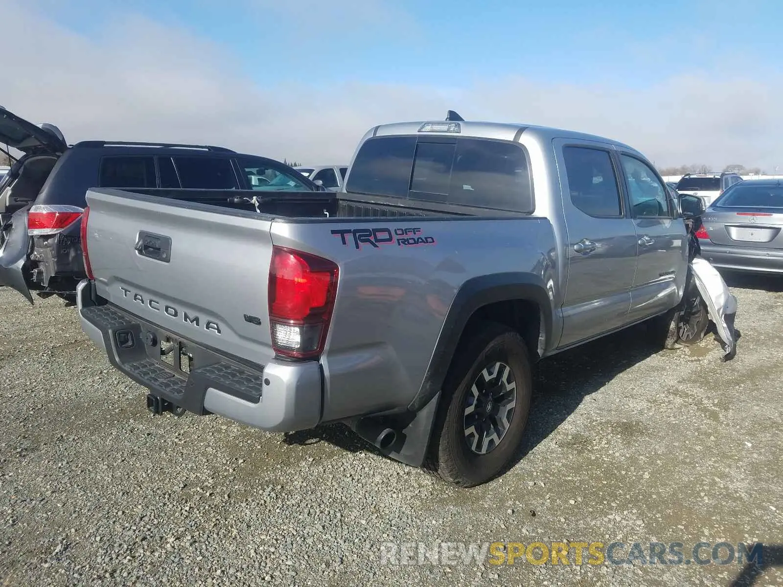 4 Photograph of a damaged car 3TMAZ5CN5KM094116 TOYOTA TACOMA 2019