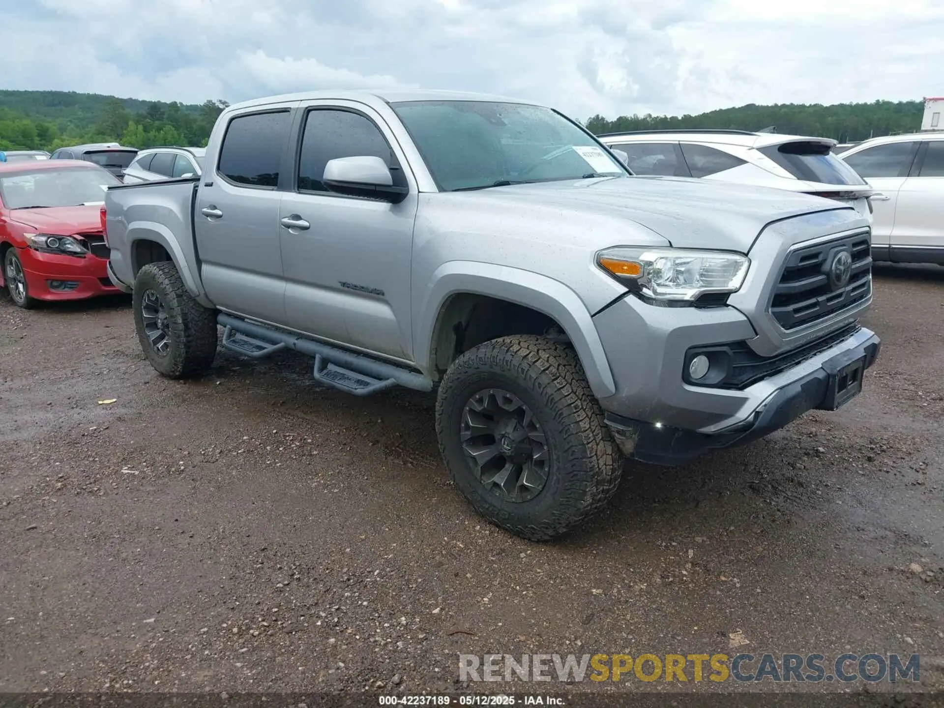 1 Photograph of a damaged car 3TMAZ5CN5KM095427 TOYOTA TACOMA 2019
