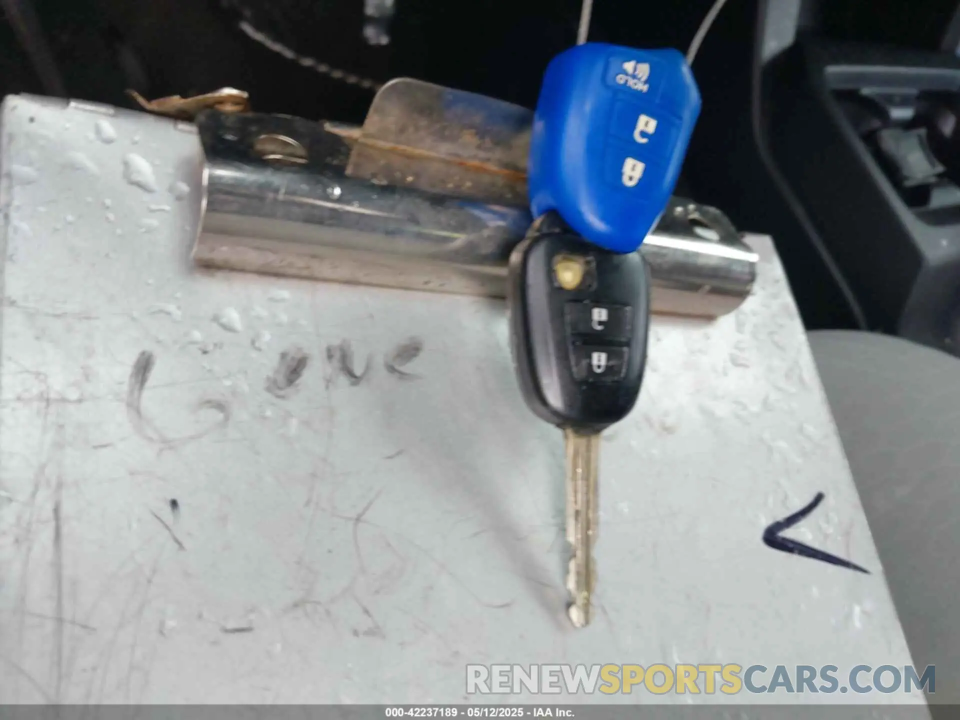11 Photograph of a damaged car 3TMAZ5CN5KM095427 TOYOTA TACOMA 2019