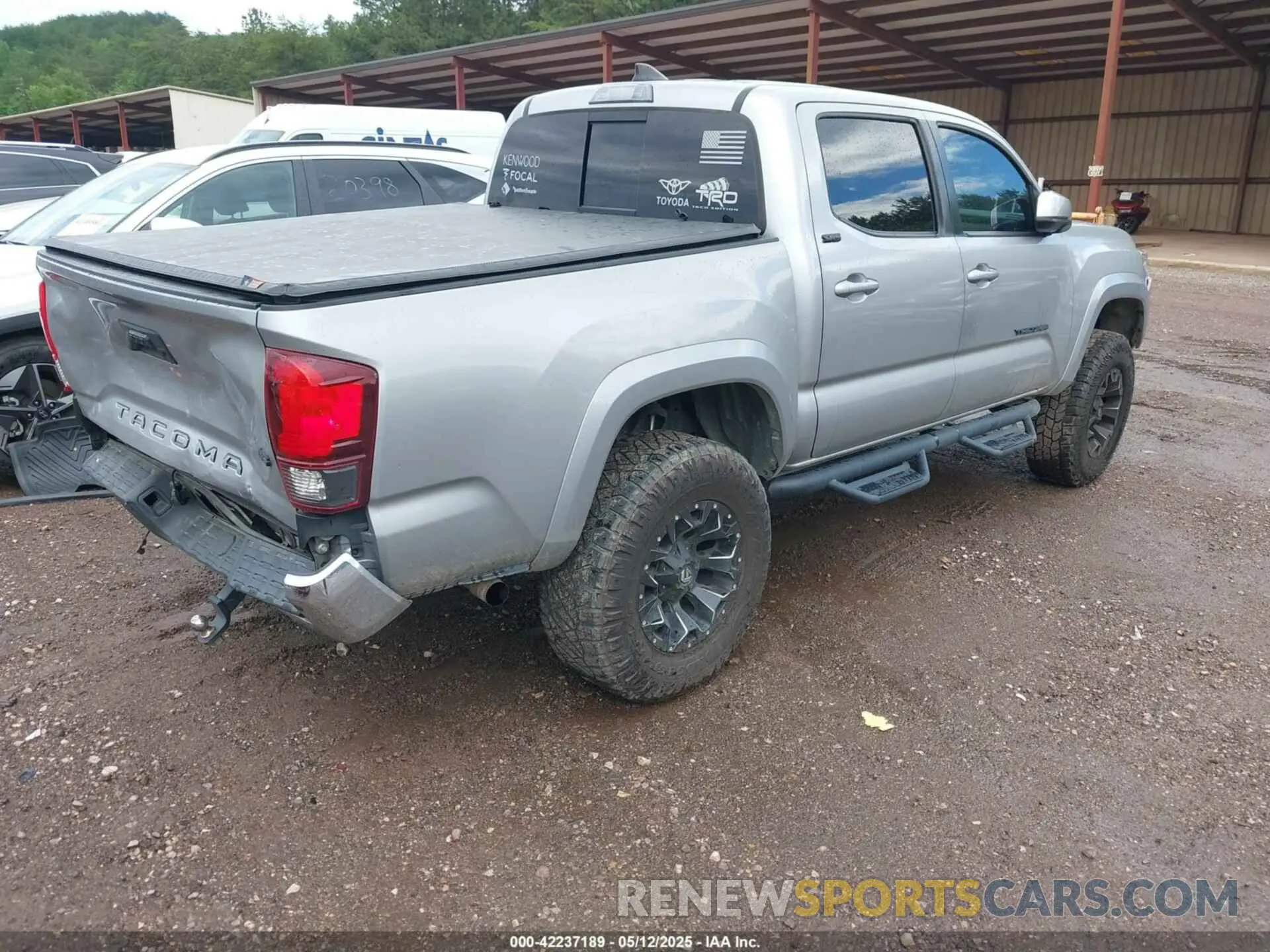 4 Photograph of a damaged car 3TMAZ5CN5KM095427 TOYOTA TACOMA 2019