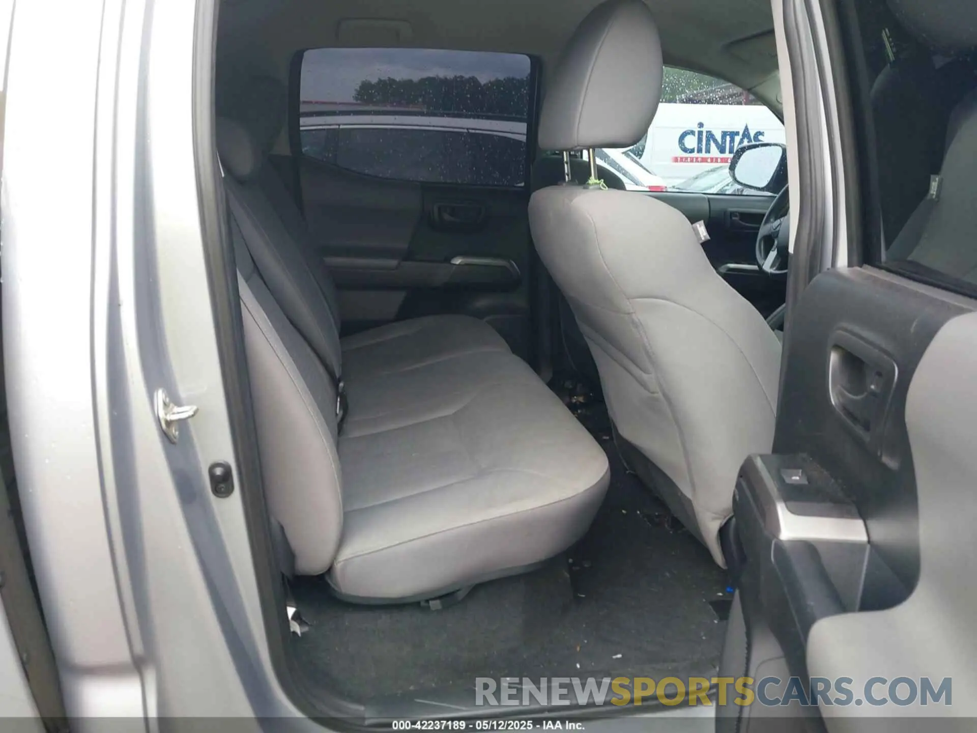 8 Photograph of a damaged car 3TMAZ5CN5KM095427 TOYOTA TACOMA 2019