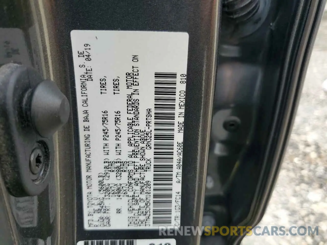 12 Photograph of a damaged car 3TMAZ5CN5KM101209 TOYOTA TACOMA 2019