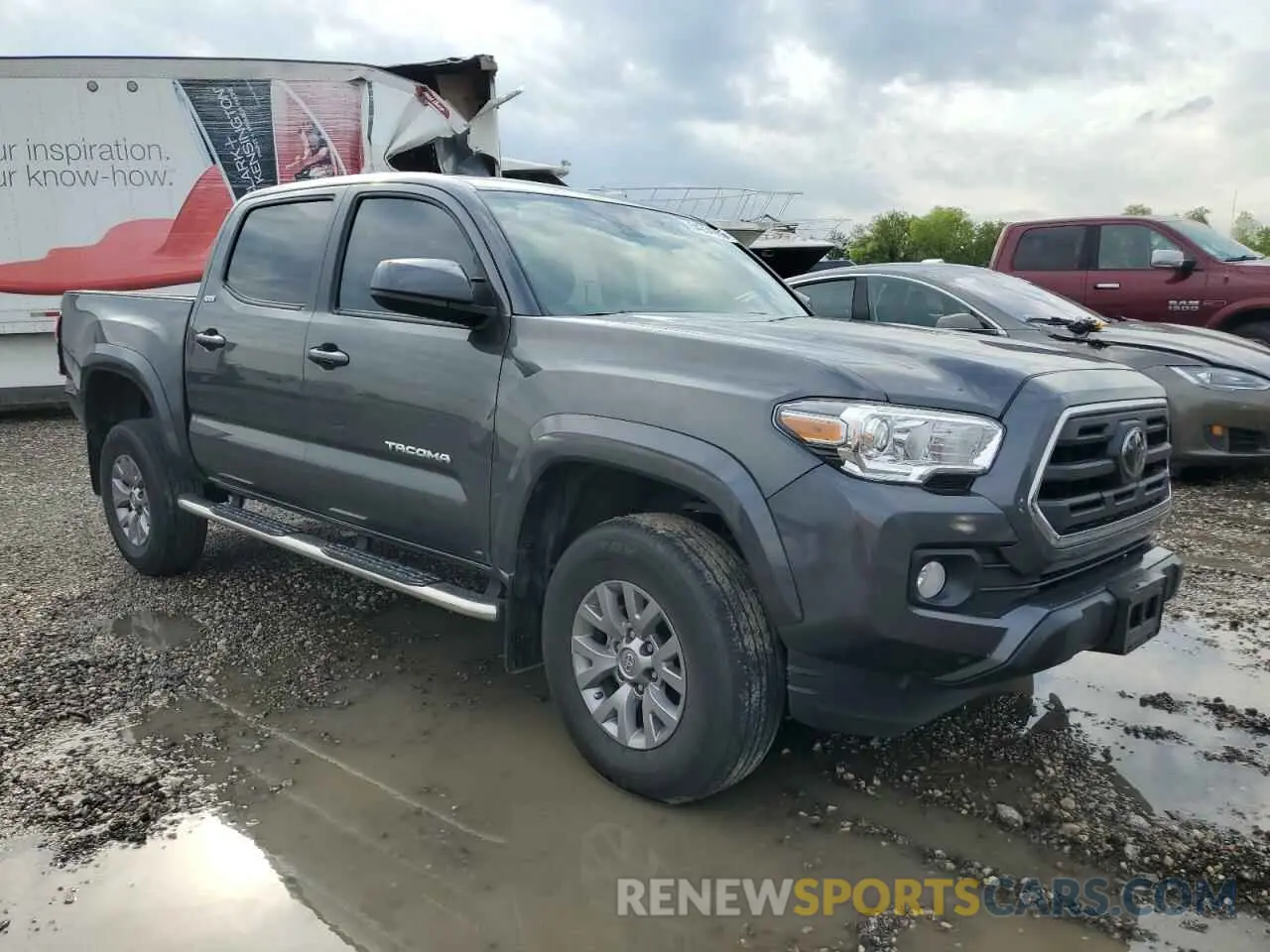 4 Photograph of a damaged car 3TMAZ5CN5KM101209 TOYOTA TACOMA 2019