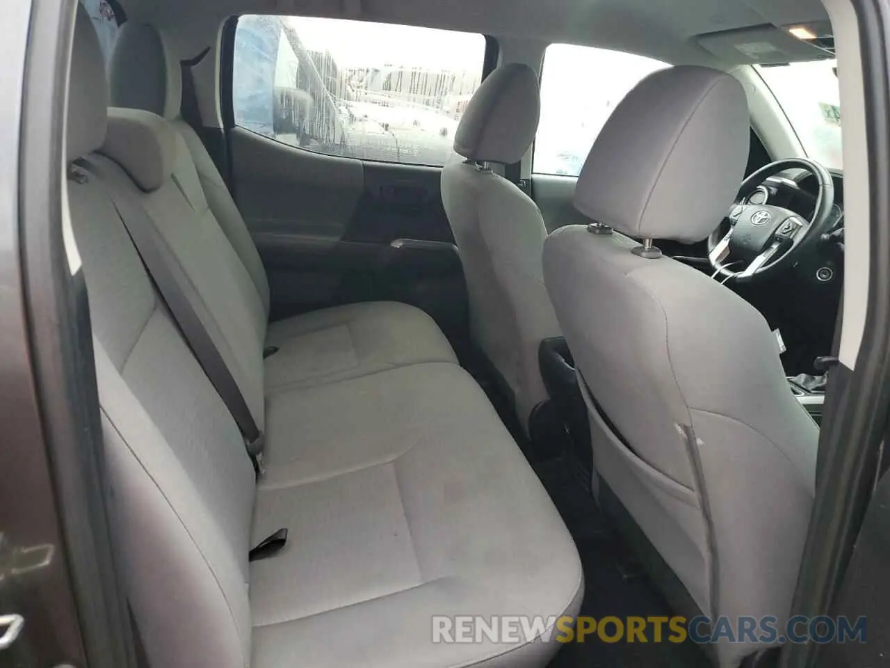 10 Photograph of a damaged car 3TMAZ5CN5KM105521 TOYOTA TACOMA 2019