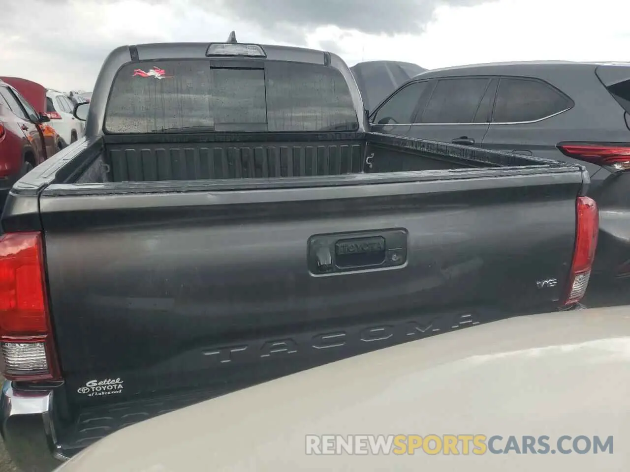 6 Photograph of a damaged car 3TMAZ5CN5KM105521 TOYOTA TACOMA 2019