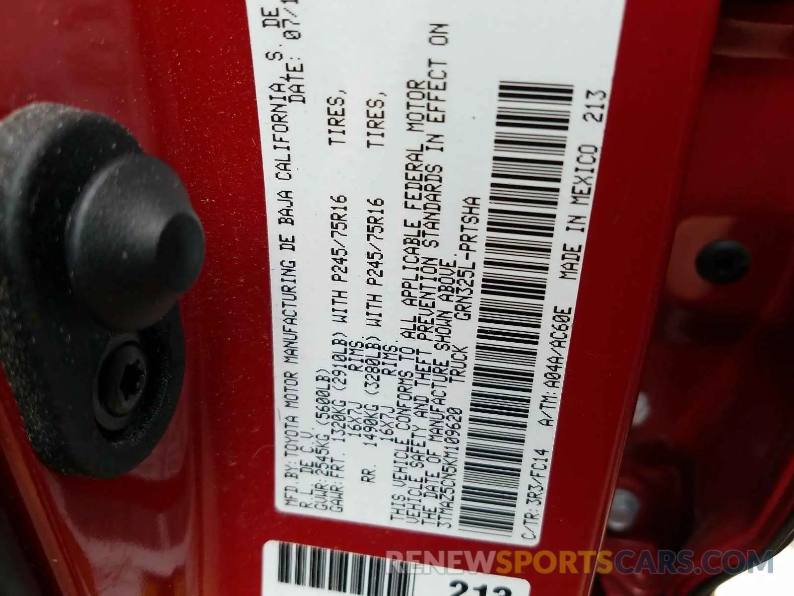 10 Photograph of a damaged car 3TMAZ5CN5KM109620 TOYOTA TACOMA 2019