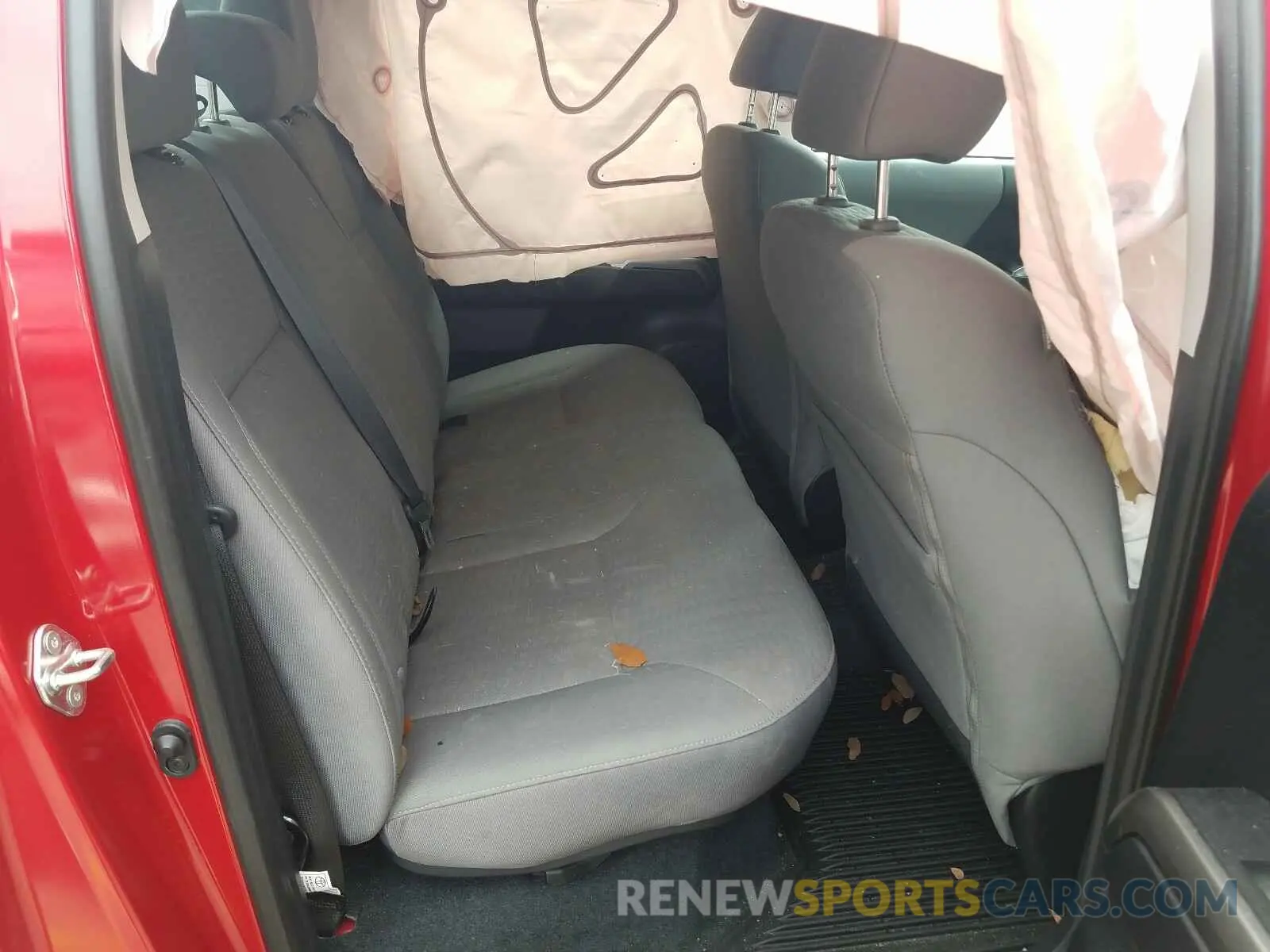 6 Photograph of a damaged car 3TMAZ5CN5KM109620 TOYOTA TACOMA 2019