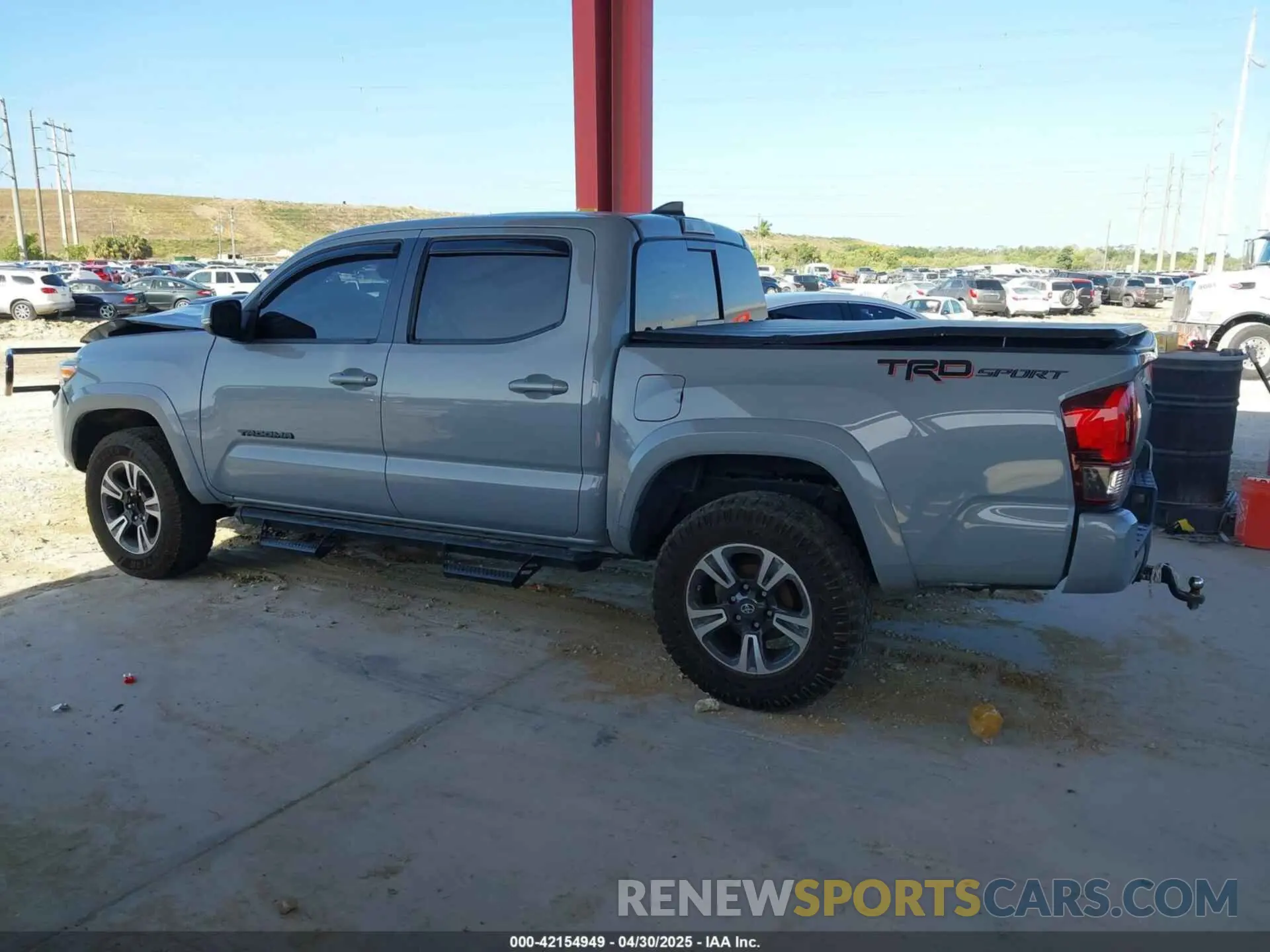 13 Photograph of a damaged car 3TMAZ5CN5KM113957 TOYOTA TACOMA 2019