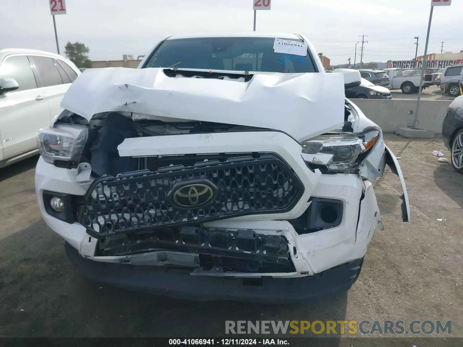 6 Фотография поврежденного автомобиля 3TMAZ5CN6KM087708 TOYOTA TACOMA 2019