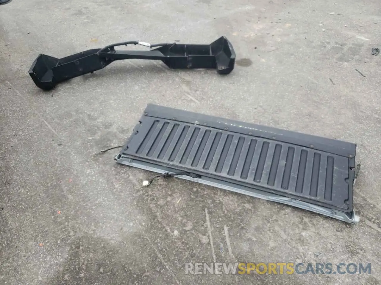 12 Photograph of a damaged car 3TMAZ5CN7KM105679 TOYOTA TACOMA 2019