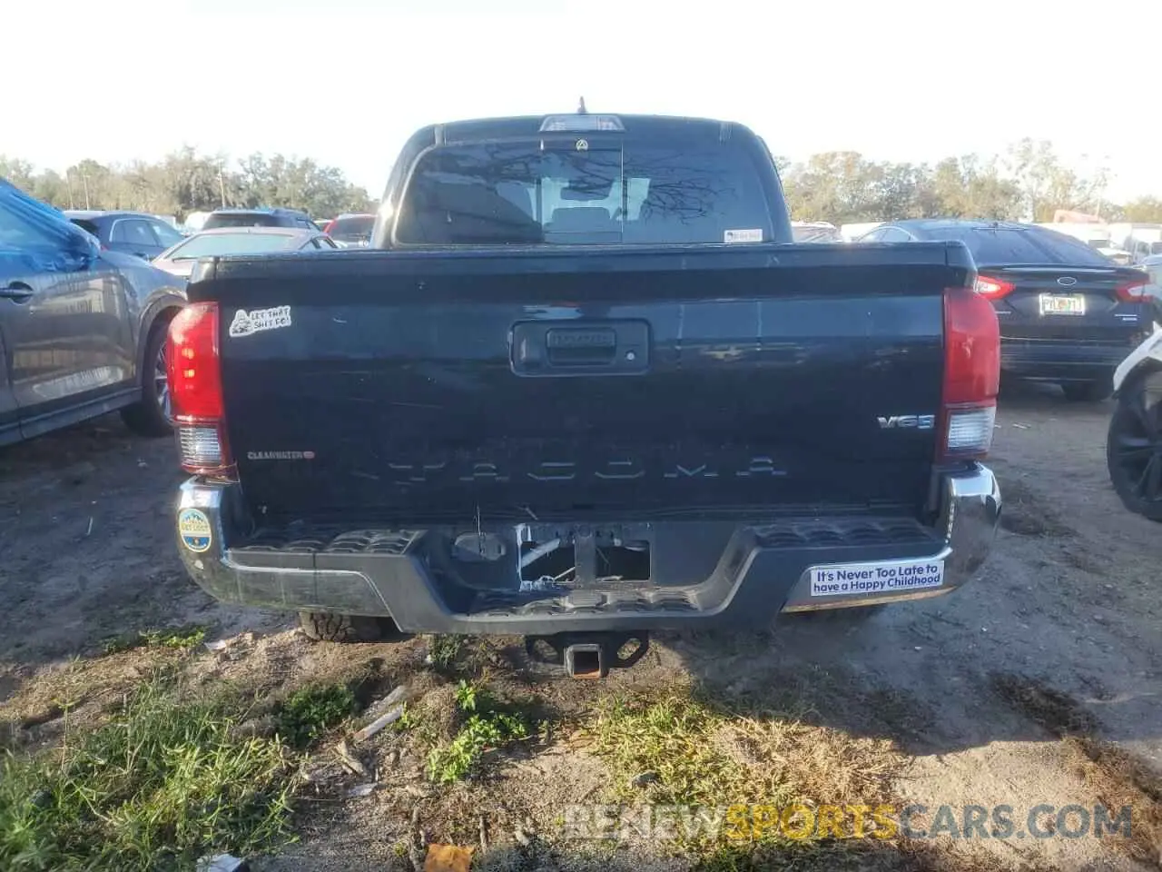 6 Photograph of a damaged car 3TMAZ5CN8KM083661 TOYOTA TACOMA 2019