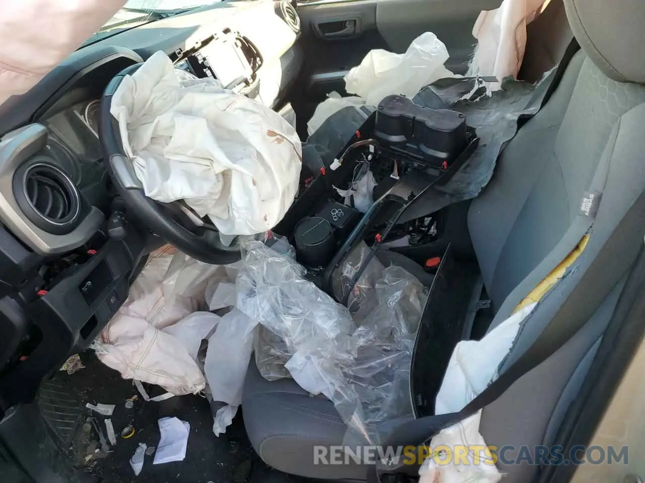 7 Photograph of a damaged car 3TMAZ5CN8KM086978 TOYOTA TACOMA 2019