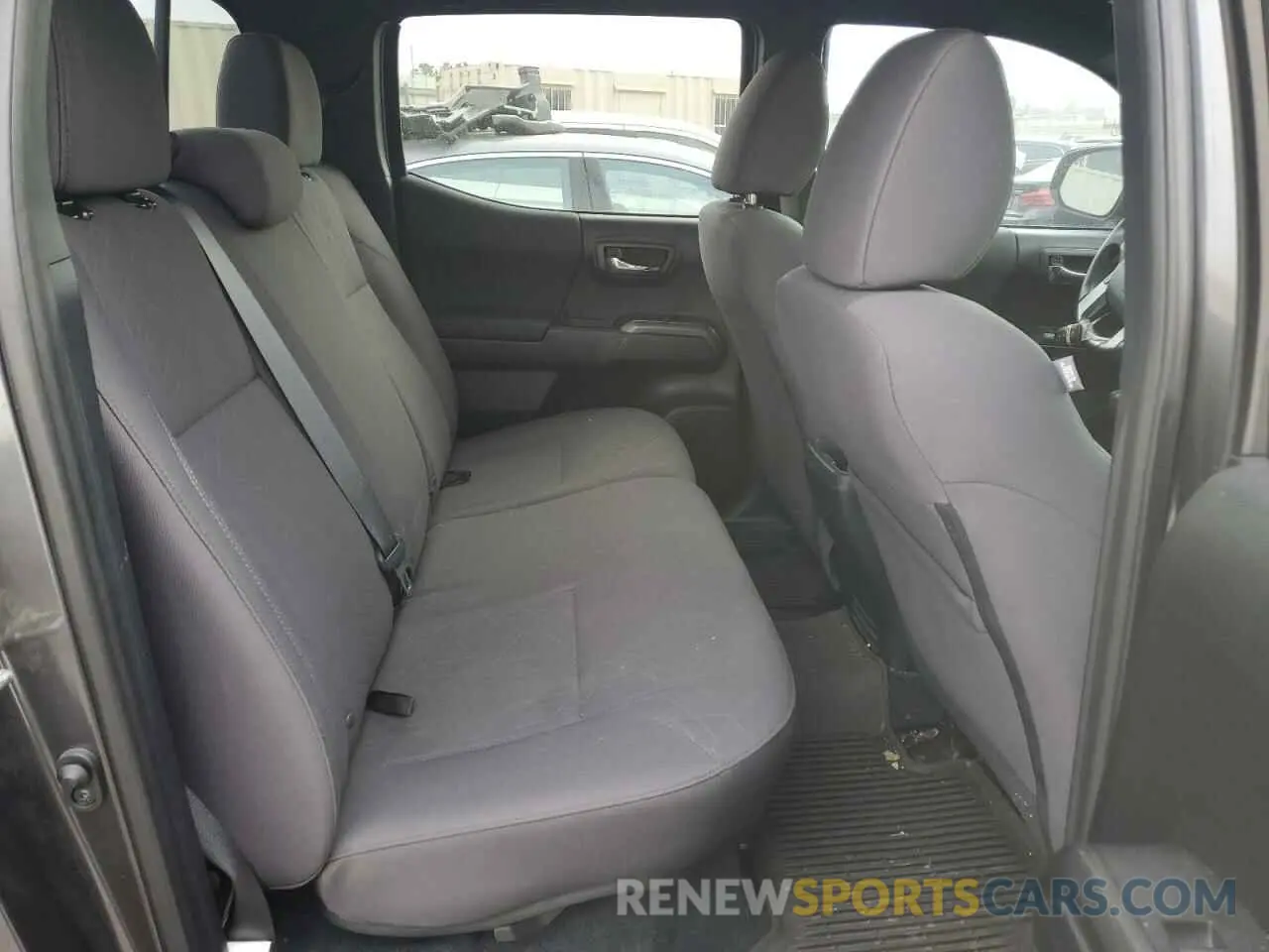 10 Photograph of a damaged car 3TMAZ5CN8KM093283 TOYOTA TACOMA 2019