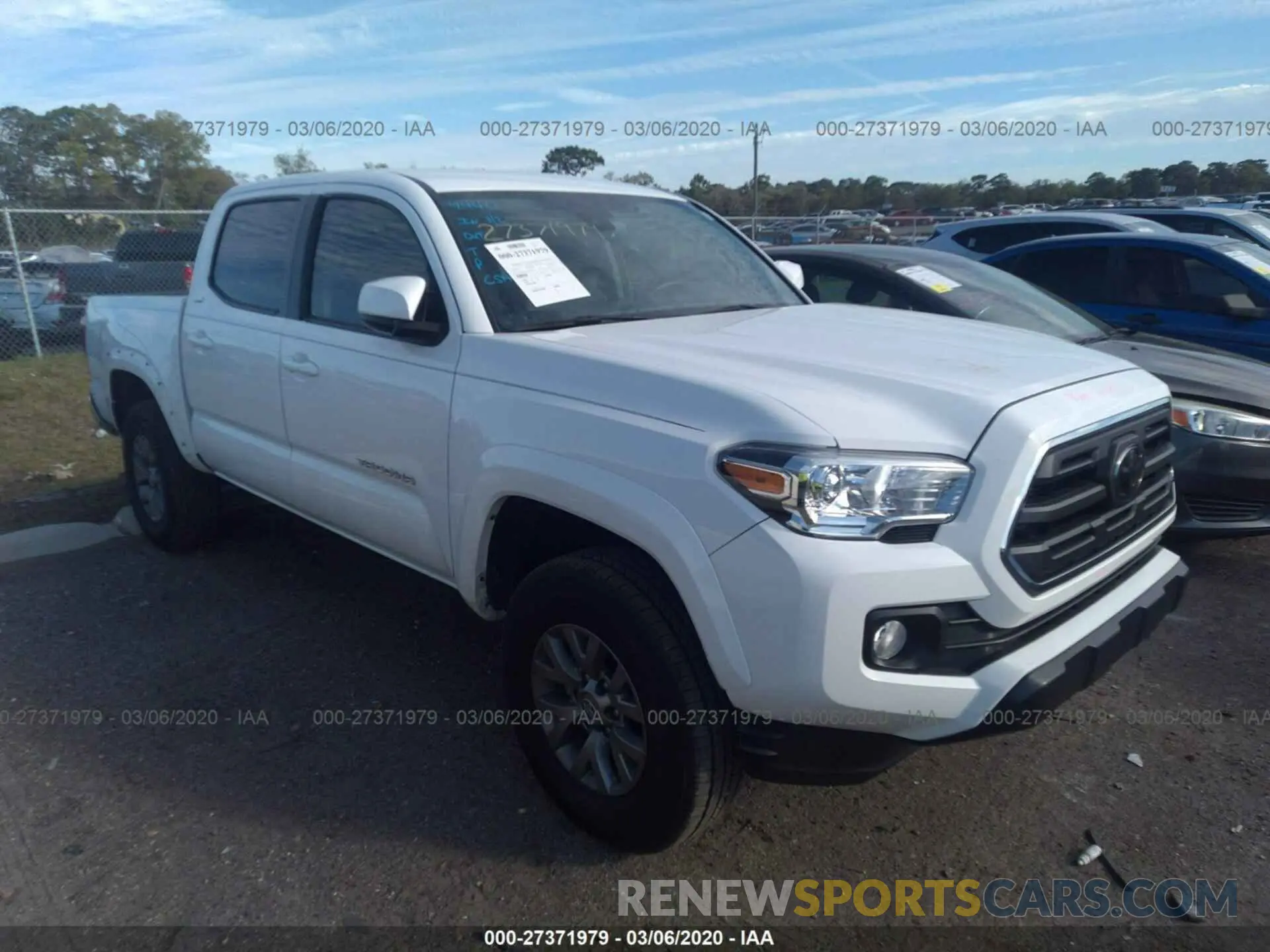 1 Photograph of a damaged car 3TMAZ5CN8KM099603 TOYOTA TACOMA 2019