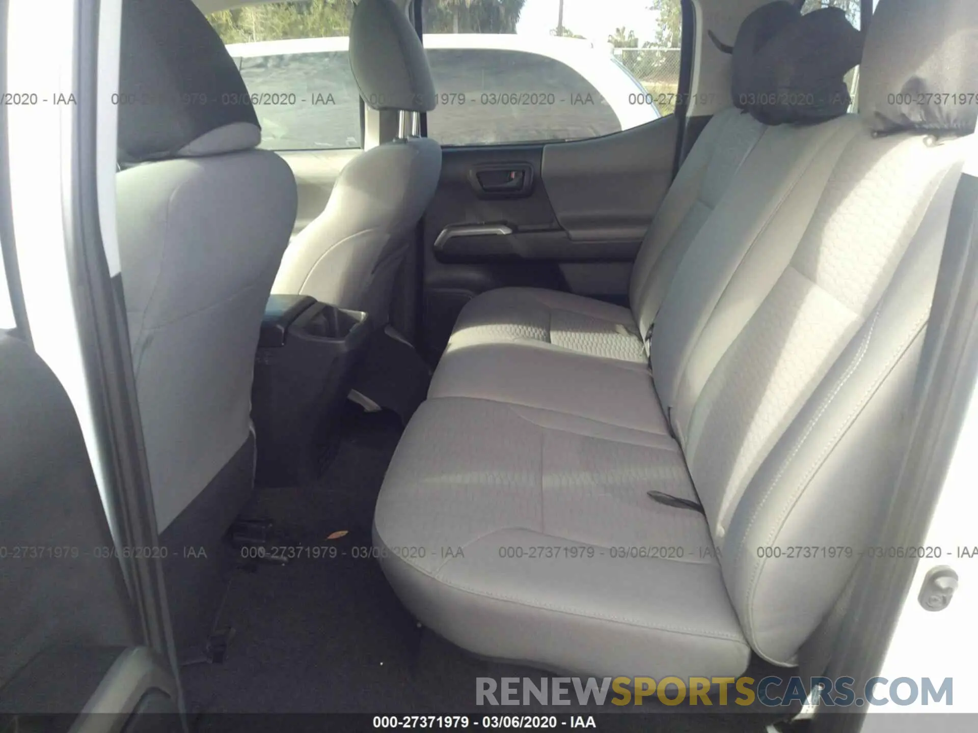 8 Photograph of a damaged car 3TMAZ5CN8KM099603 TOYOTA TACOMA 2019