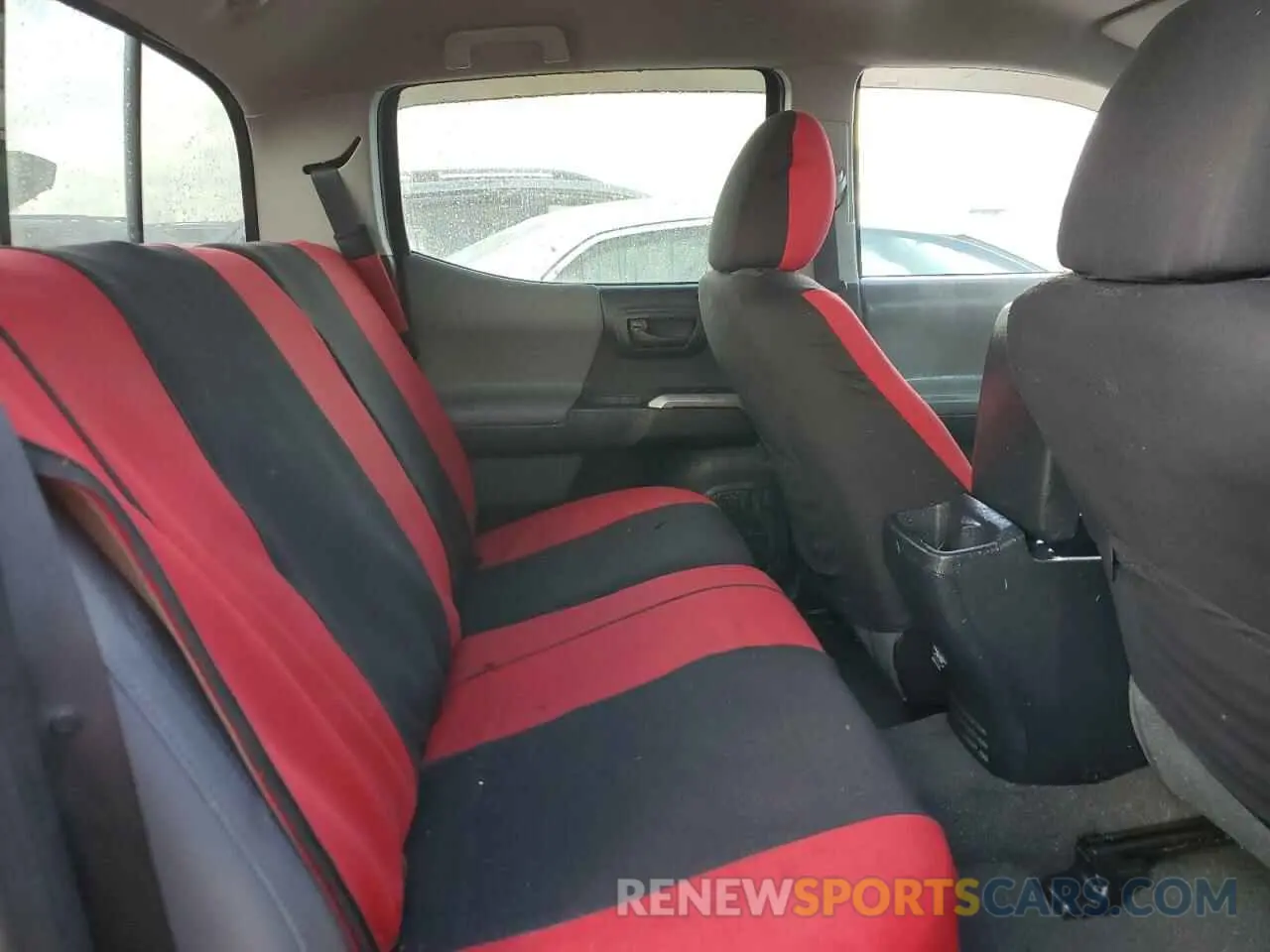 6 Фотография поврежденного автомобиля 3TMAZ5CN8KM104993 TOYOTA TACOMA 2019