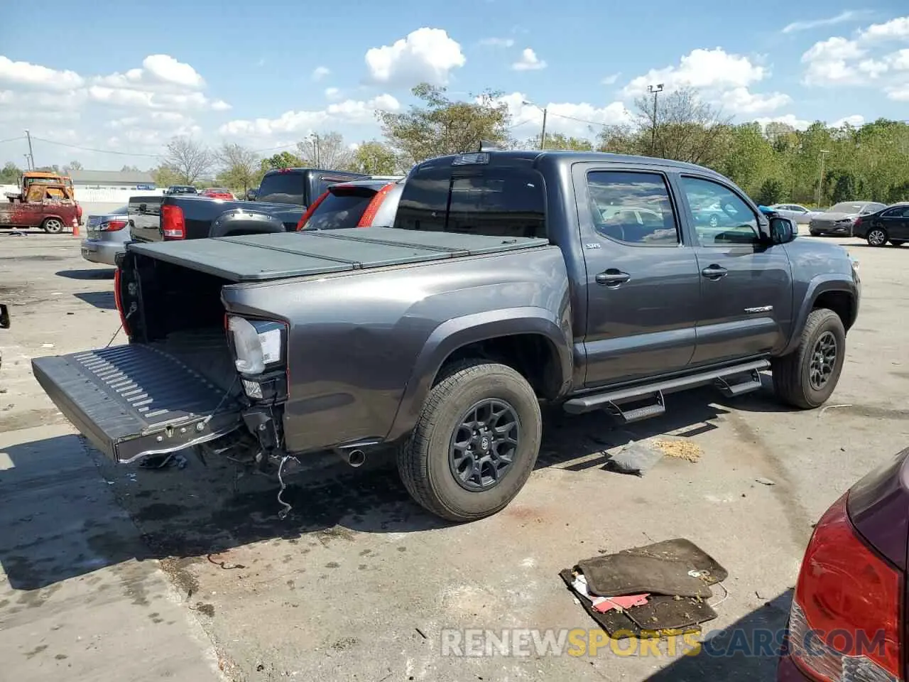 3 Photograph of a damaged car 3TMAZ5CN8KM111782 TOYOTA TACOMA 2019