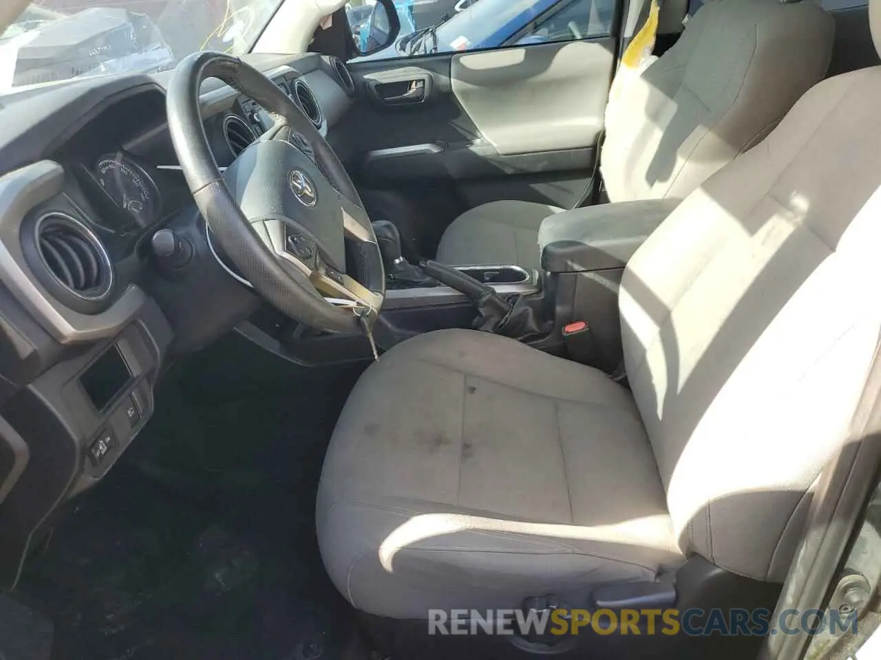 7 Photograph of a damaged car 3TMAZ5CN9KM085306 TOYOTA TACOMA 2019