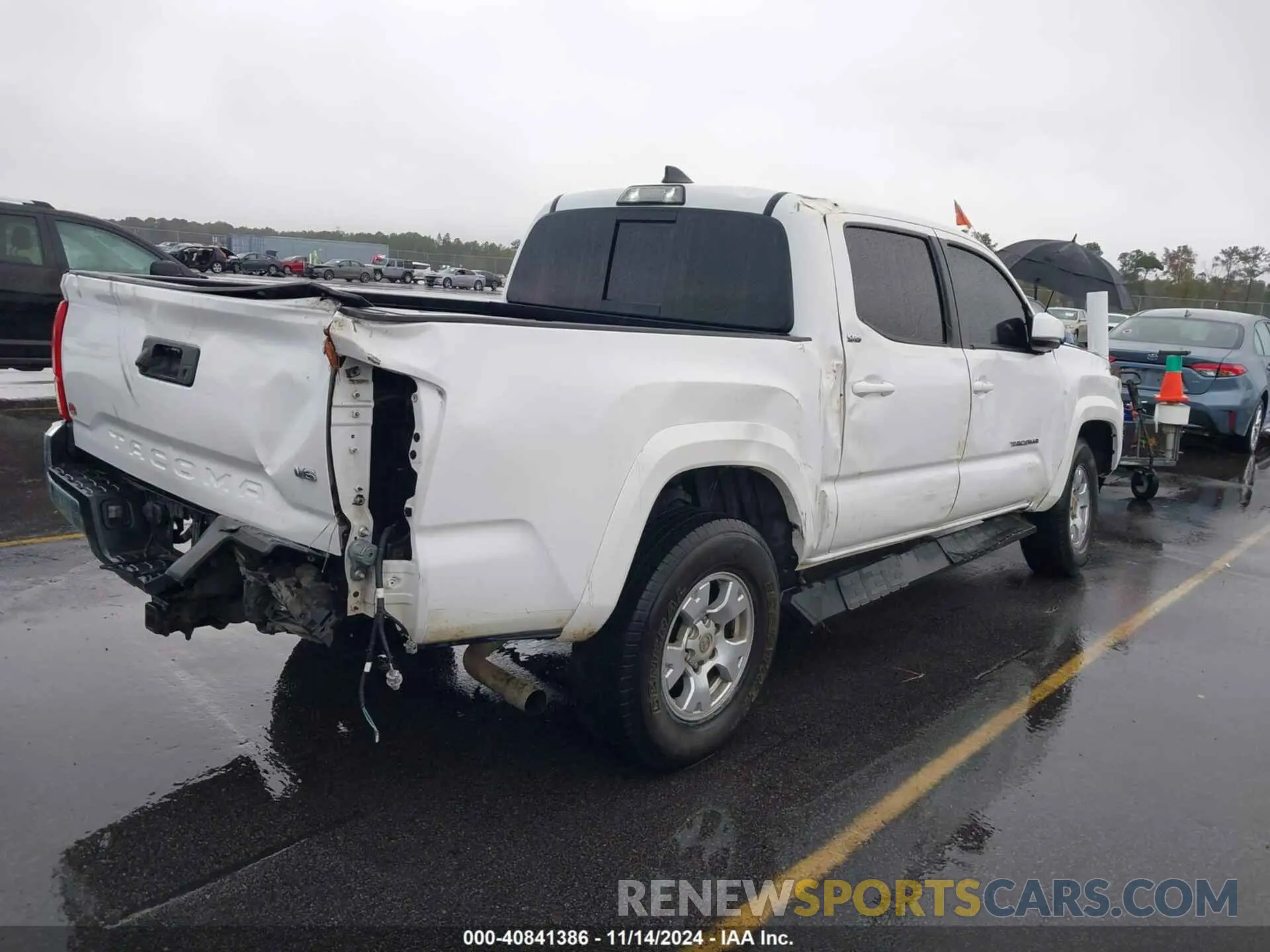4 Photograph of a damaged car 3TMAZ5CN9KM089663 TOYOTA TACOMA 2019