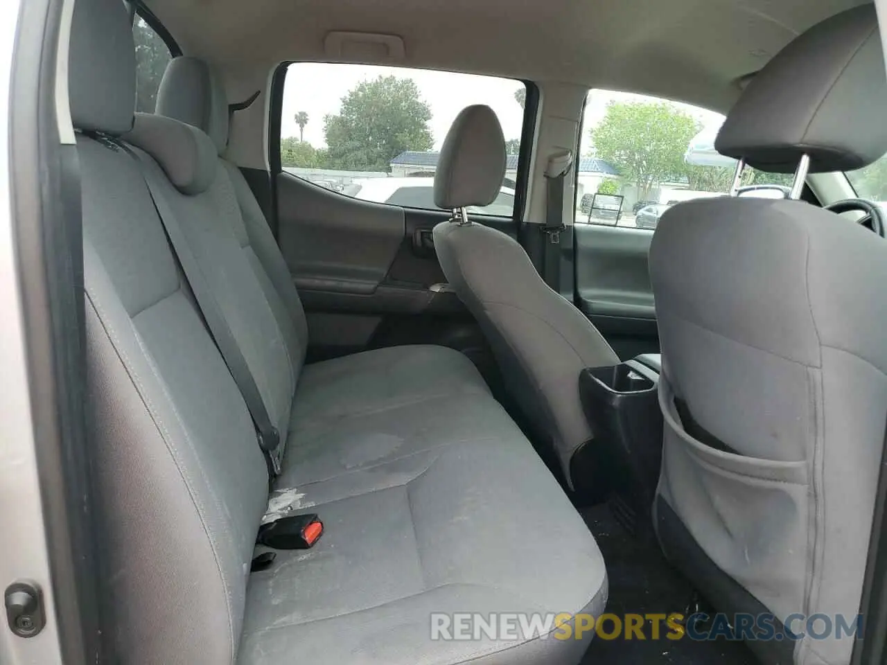 10 Фотография поврежденного автомобиля 3TMAZ5CN9KM104632 TOYOTA TACOMA 2019