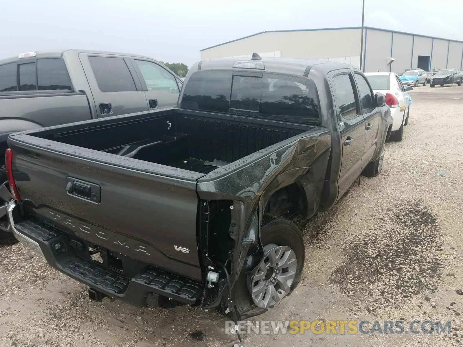 4 Photograph of a damaged car 3TMAZ5CN9KM108681 TOYOTA TACOMA 2019